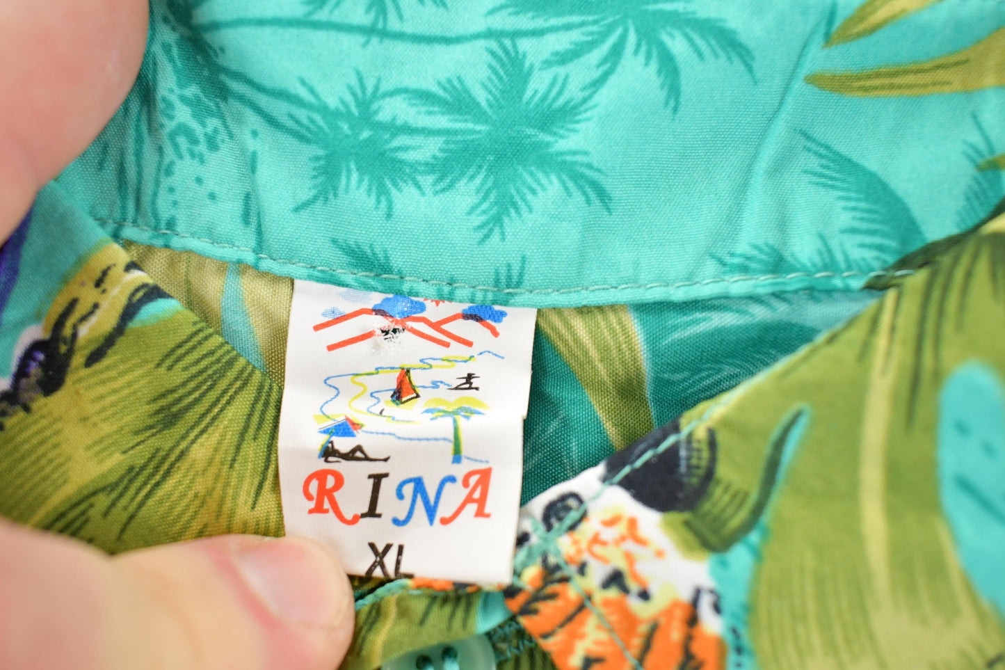 Vintage 1990s Bahamas AOP Button Up Shirt Mens XL from propervintagecanada