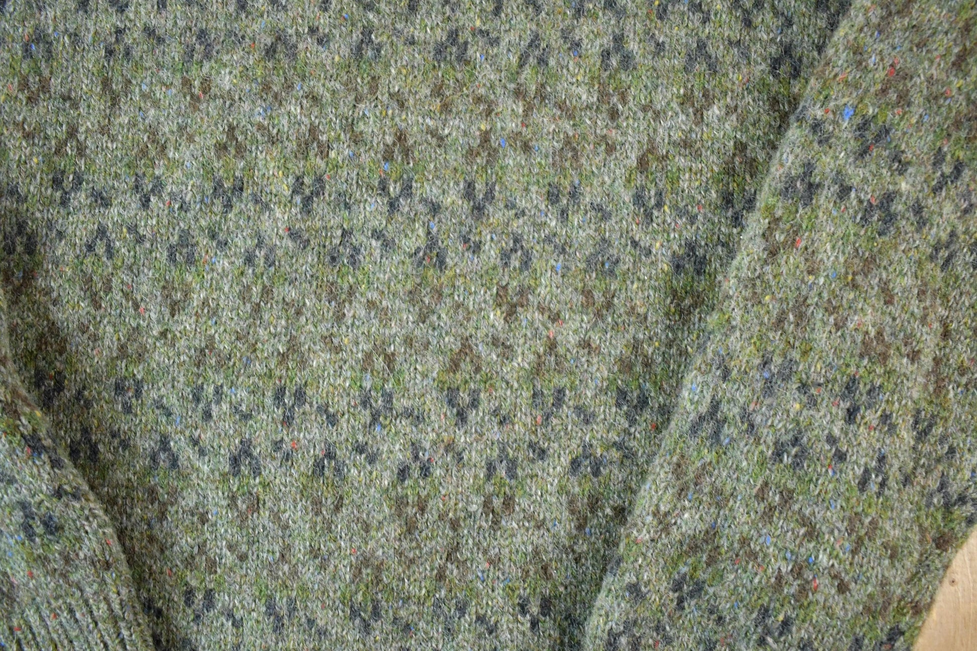 Vintage 1990s Banana Republic Safari And Travel Pure Wool Knit Abstract Pattern Crewneck Sweater Mens Medium from propervintagecanada