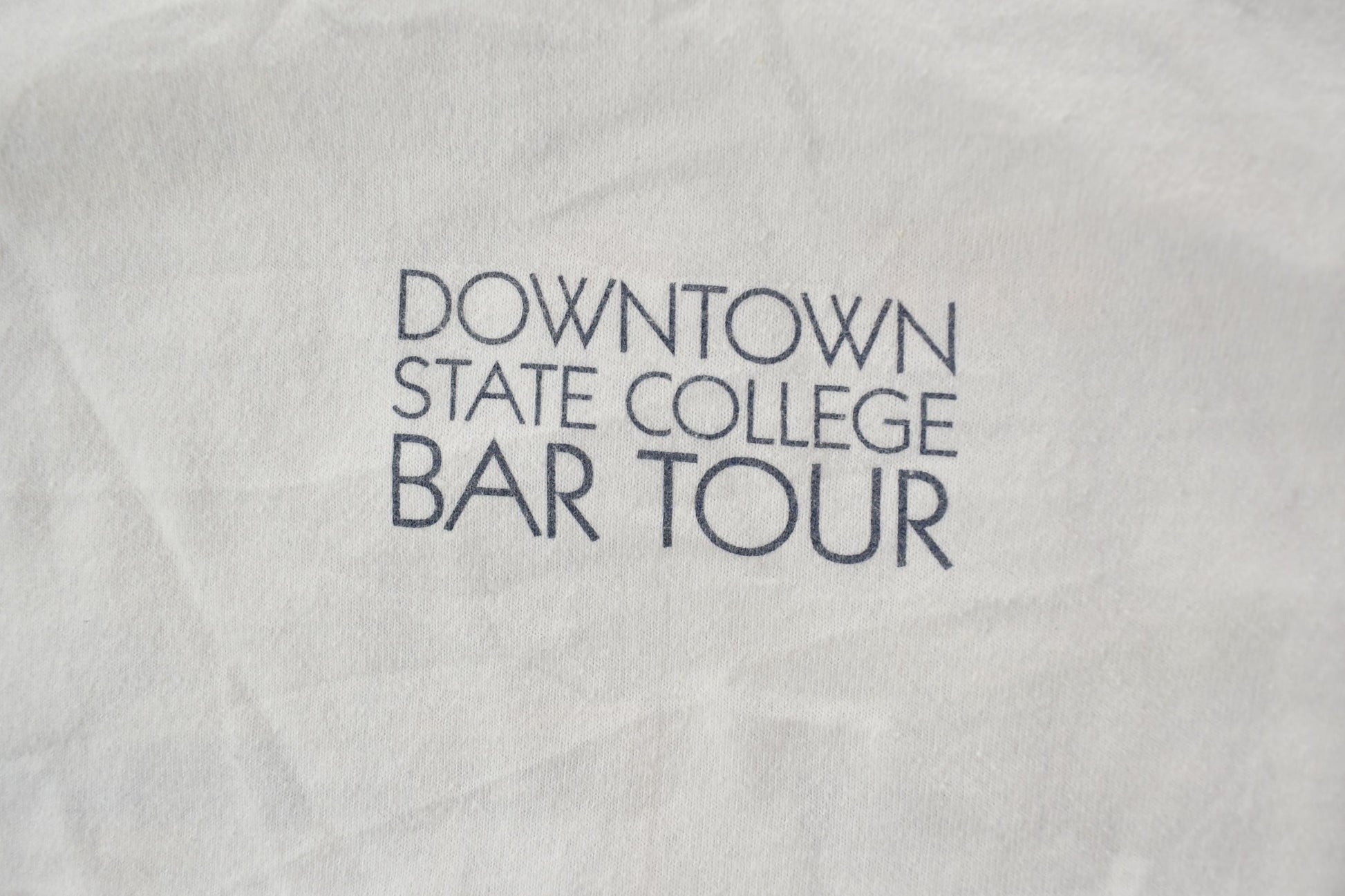 Vintage 1990s Bar Tour Downtown State University Collegiate College Bar Tour T-Shirt Men's XL from propervintagecanada