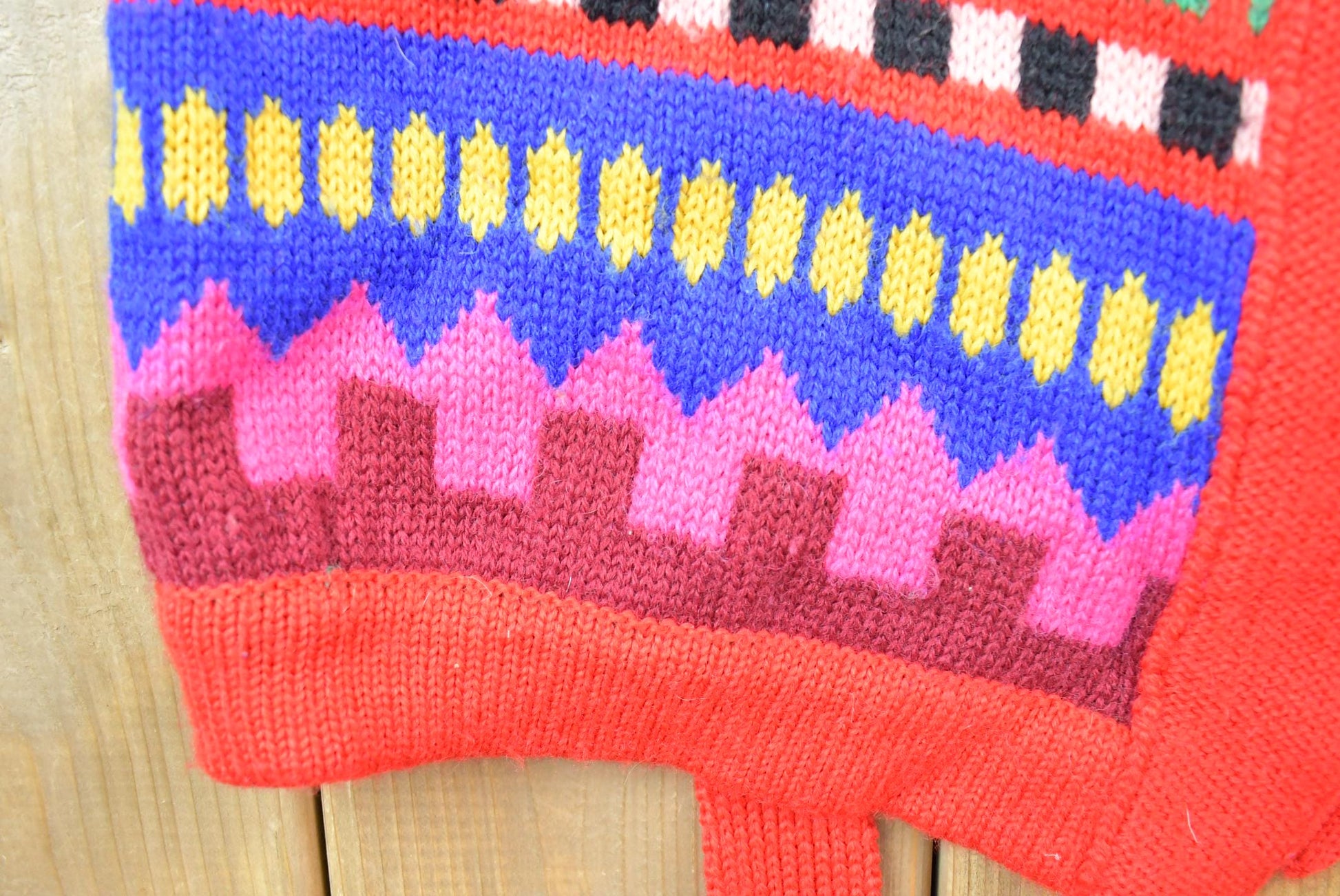 Vintage 1990s Barbara Dee 100% Wool Knit Sweater Men's Medium from propervintagecanada