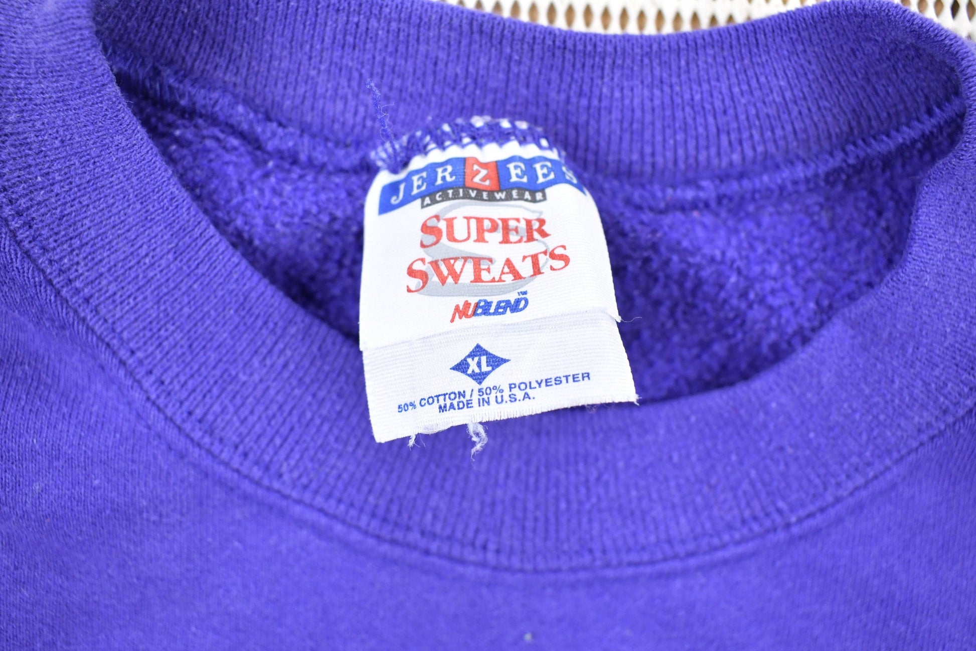 Vintage 1990s Basic Crewneck Sweatshirt Men's XL from propervintagecanada
