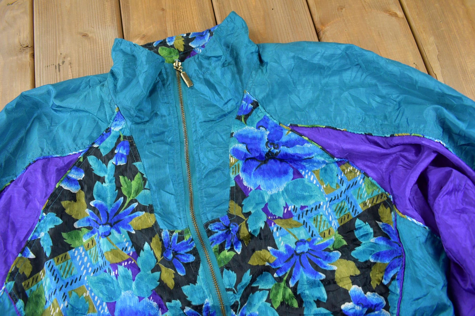 Vintage 1990s Basic Editions Women's Floral Windbreaker Jacket Women's Large from propervintagecanada