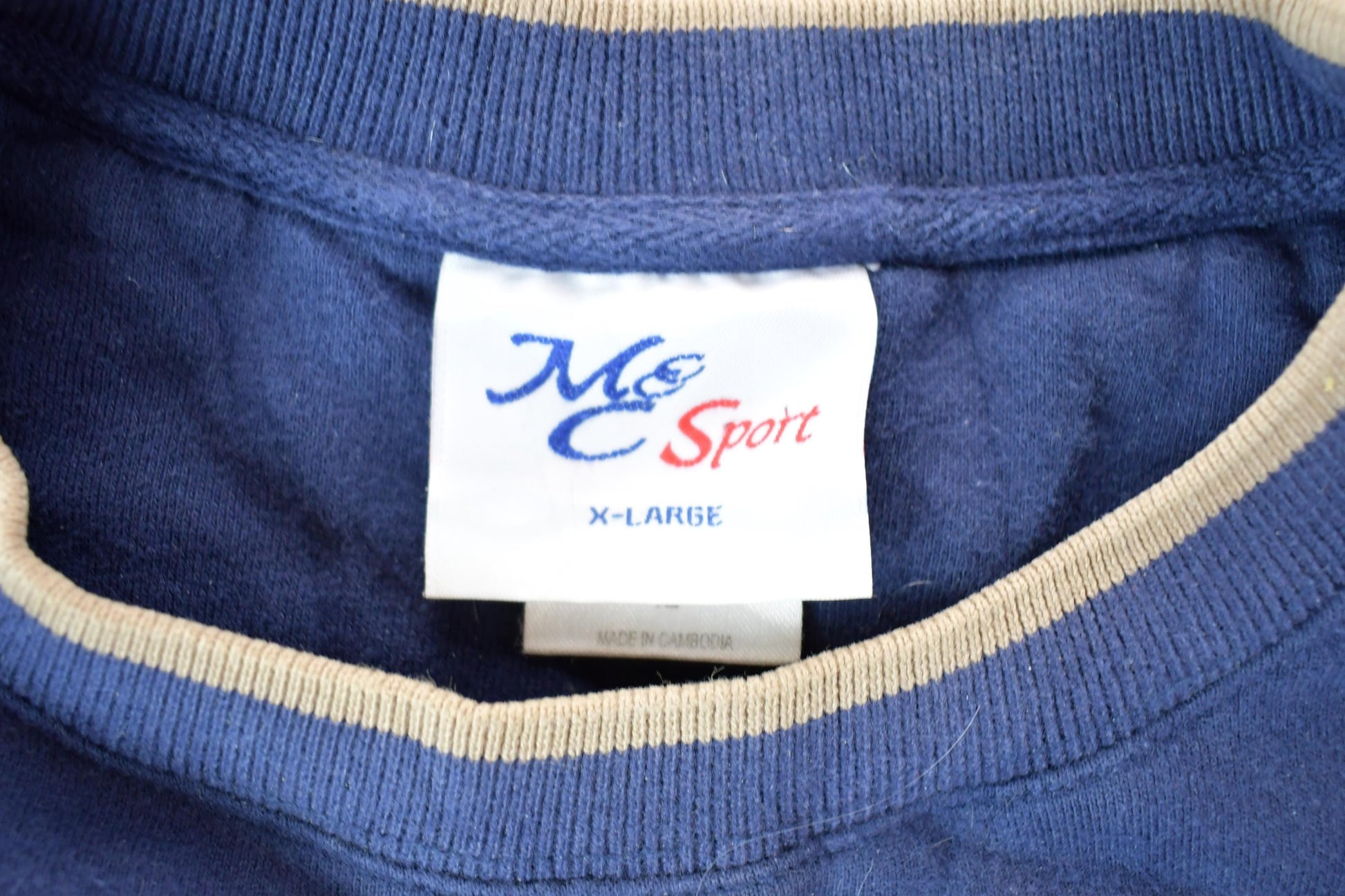 Vintage 1990s Bass Fishing Embroidered Crewneck Men's XL from propervintagecanada