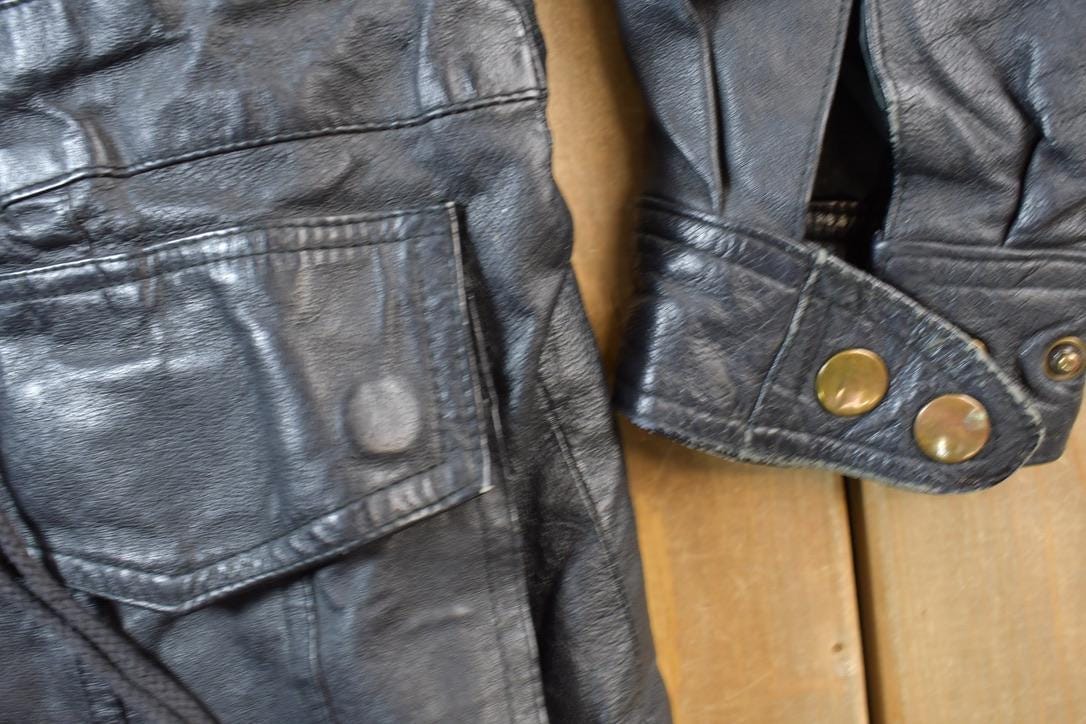 Vintage 1990s BB Dakota Genuine Leather Western Jacket Men's Medium from propervintagecanada