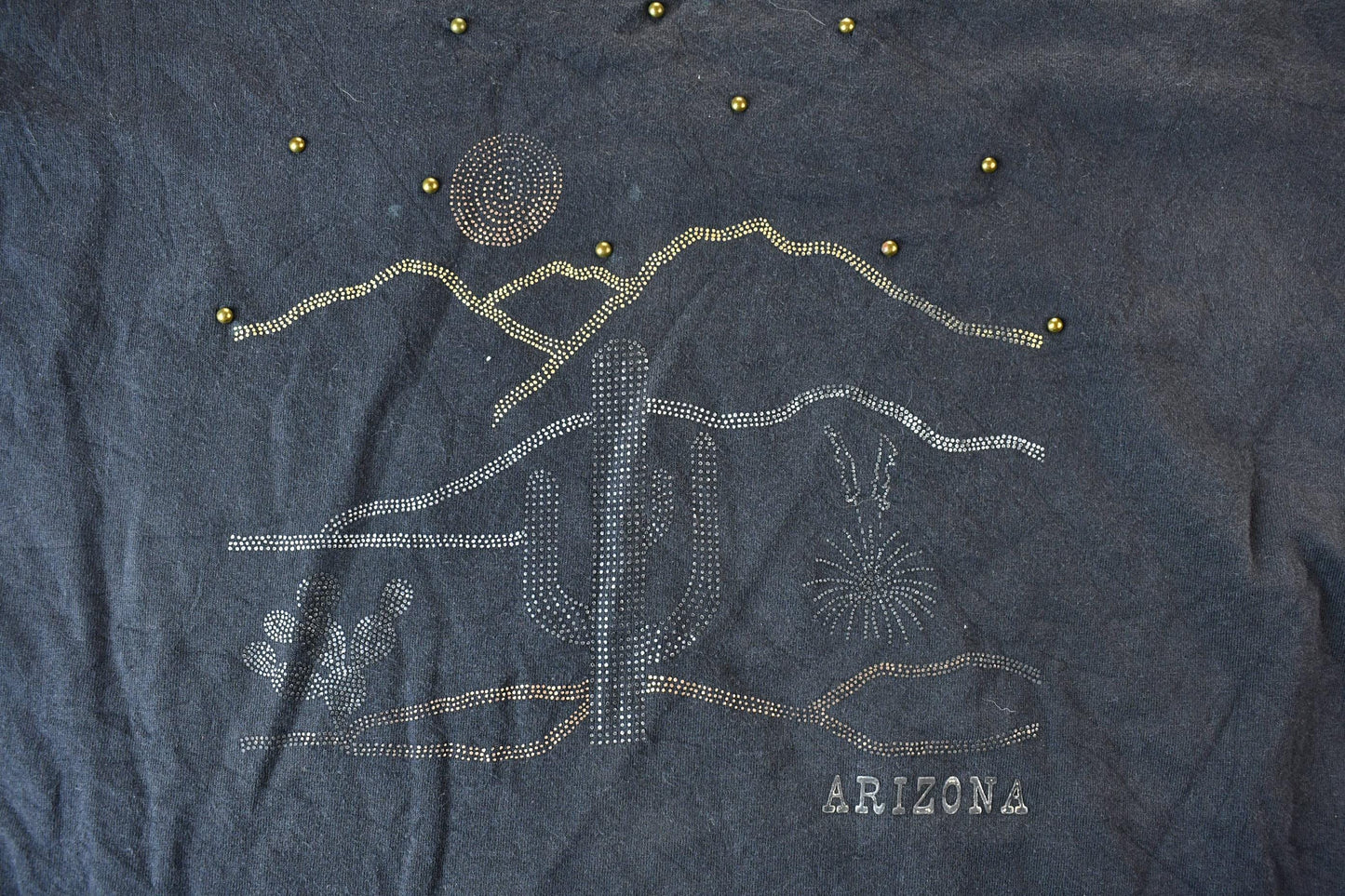 Vintage 1990s Bead and Rhinestone Embroidered Cuffed Sleeved Souvenir Arizona Western Vista Graphic T-Shirt Men's Large from propervintagecanada