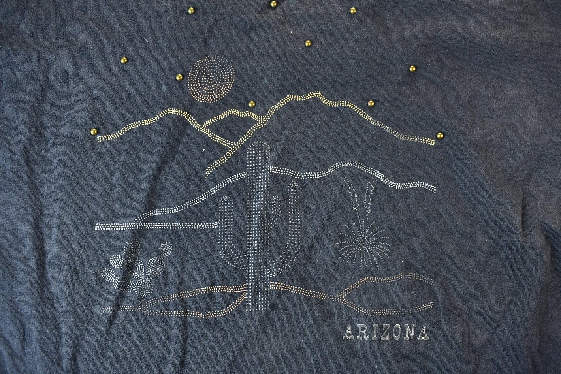 Vintage 1990s Bead and Rhinestone Embroidered Cuffed Sleeved Souvenir Arizona Western Vista Graphic T-Shirt Men's Large from propervintagecanada
