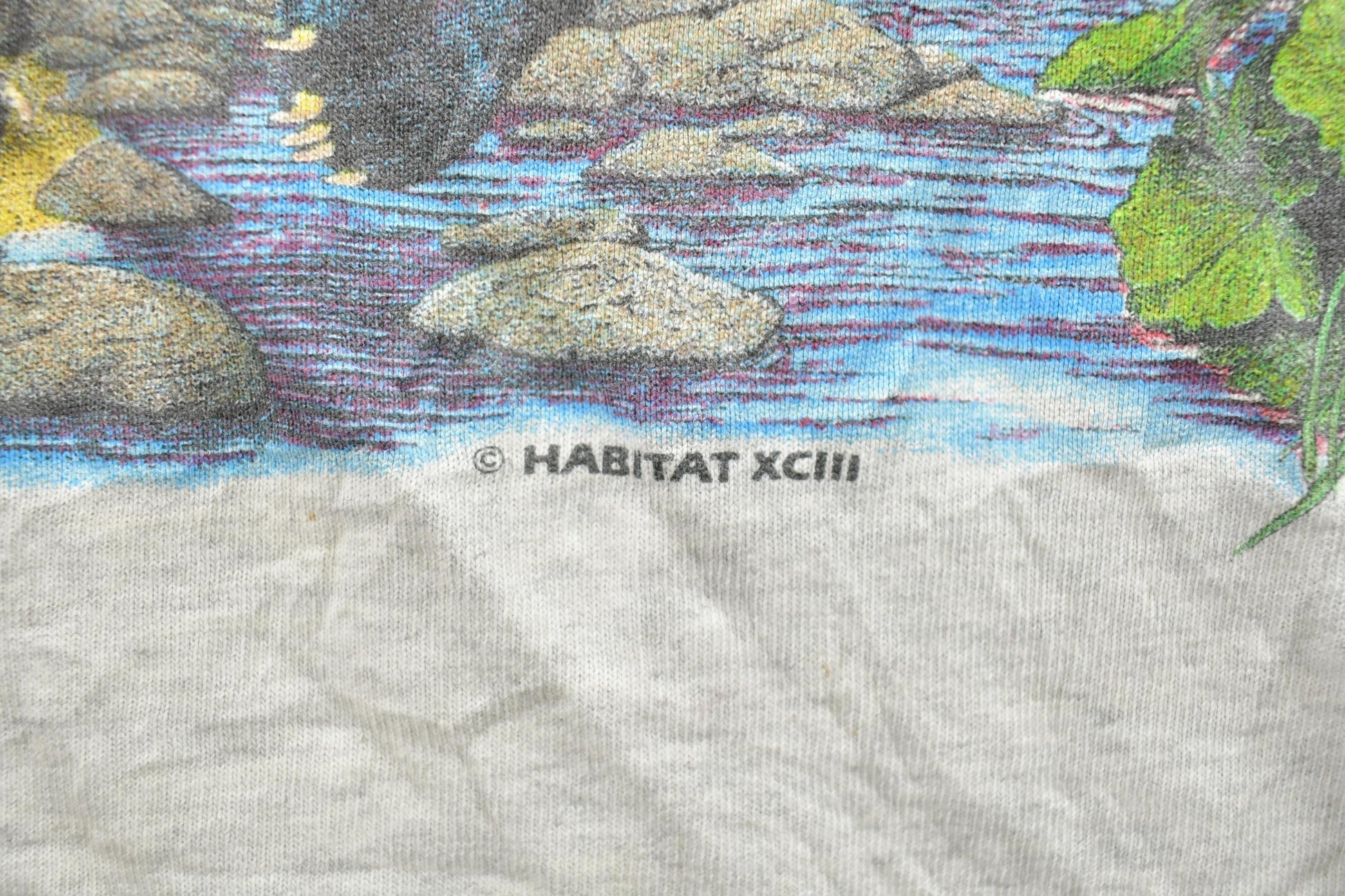 Vintage 1990s Bear And Bluejay Theme Habitat Graphic T-Shirt Men's L from propervintagecanada