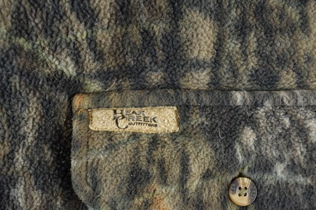 Vintage 1990s Bear Creek Camo Fleece Outdoorsman Sweater Men's XL from propervintagecanada