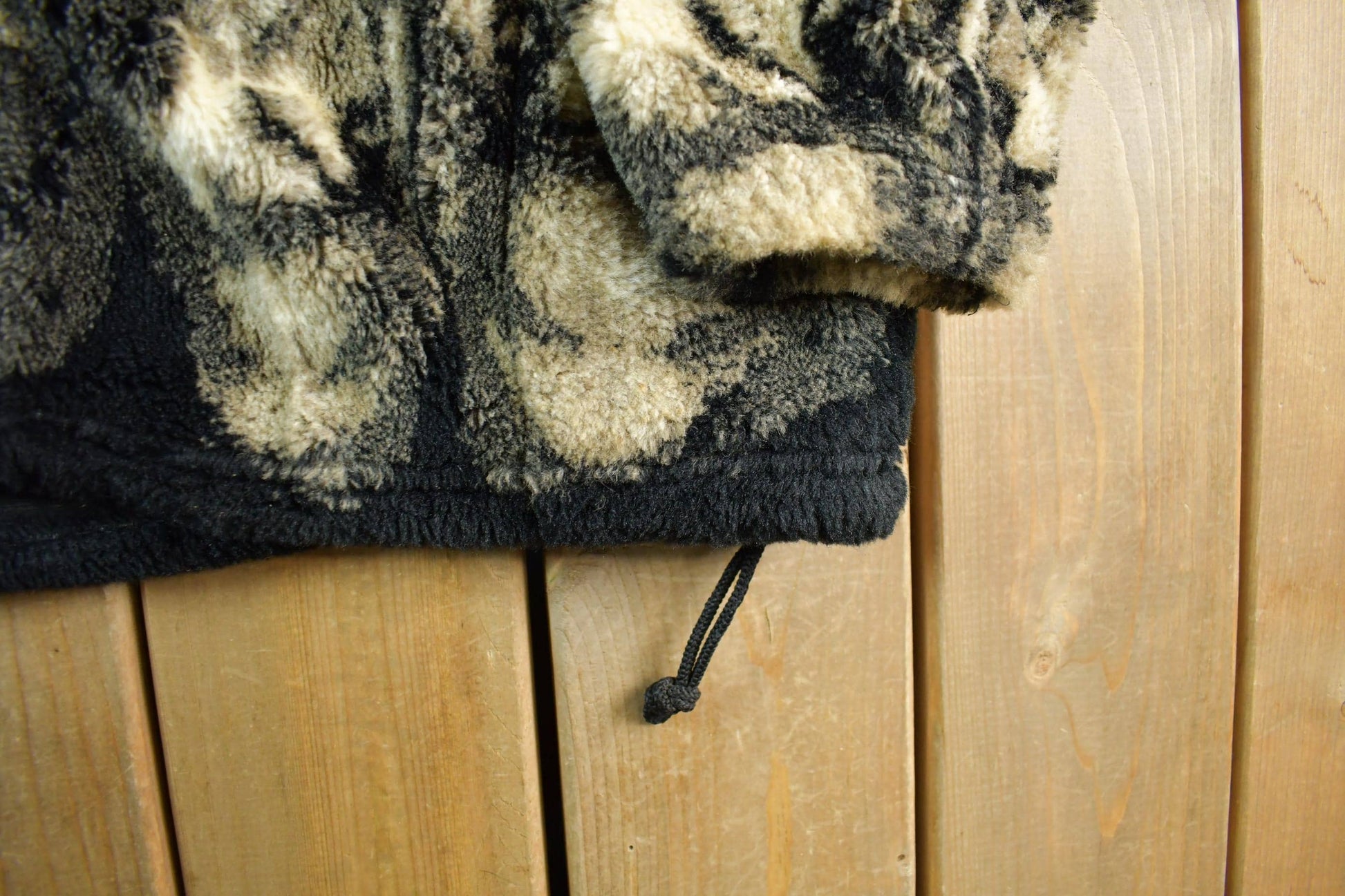 Vintage 1990s Bear Ridge Winter Wolf Theme Full Zip Fleece Sweater Jacket Men's XL from propervintagecanada