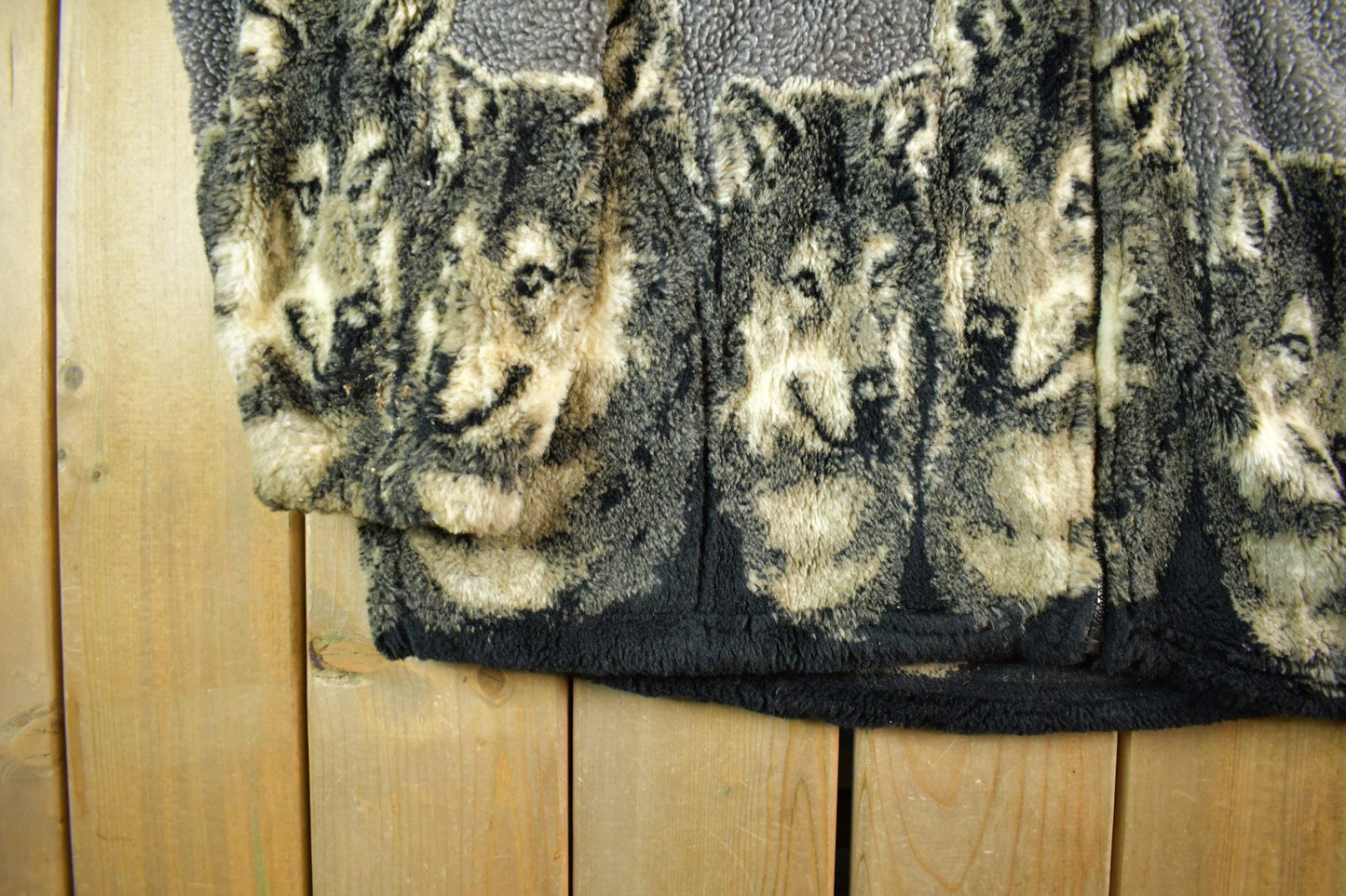 Vintage 1990s Bear Ridge Winter Wolf Theme Full Zip Fleece Sweater Jacket Men's XL from propervintagecanada