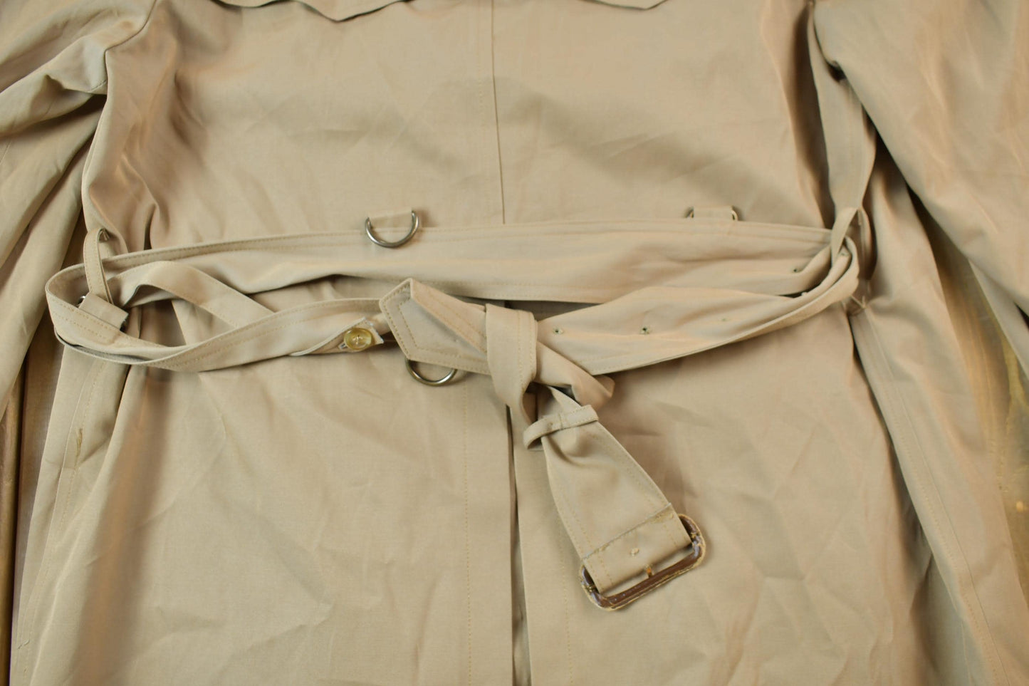 Vintage 1990s Beige Trench Coat Men's Medium from propervintagecanada
