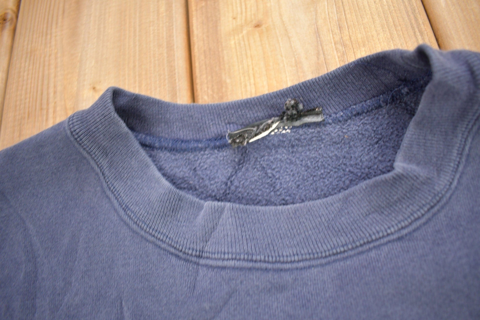 Vintage 1990s Bellagio Hotel Embroidered Crewneck Sweatshirt Men's Medium from propervintagecanada