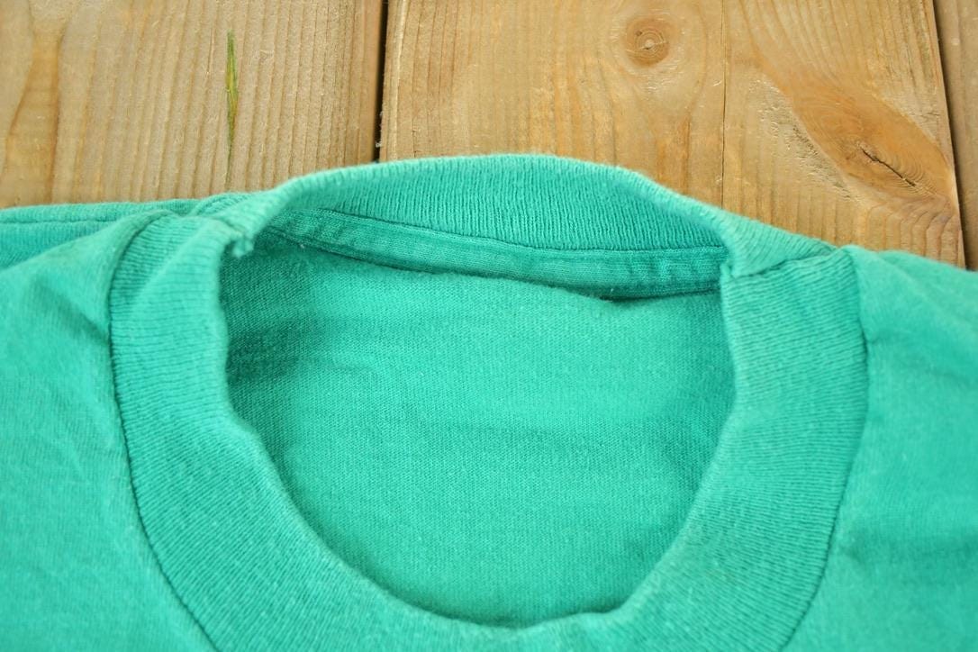 Vintage 1990s Best Grandpa Souvenir Single Stitch Graphic Print T-Shirt Men's Small from propervintagecanada