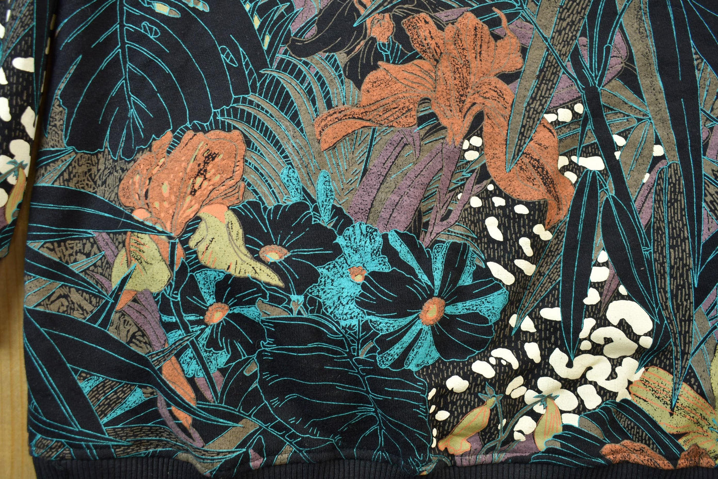 Vintage 1990s Betas Choice Back Splash Cardigan Sweater Men's Large from propervintagecanada