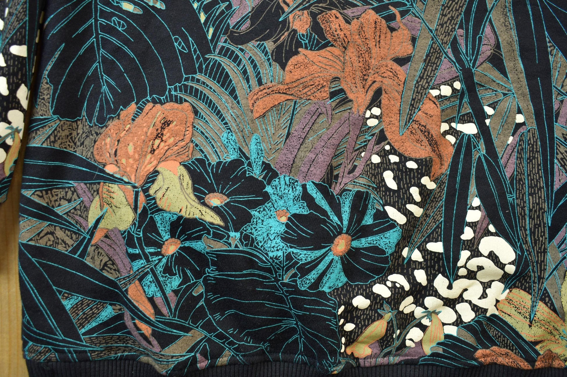 Vintage 1990s Betas Choice Back Splash Cardigan Sweater Men's Large from propervintagecanada