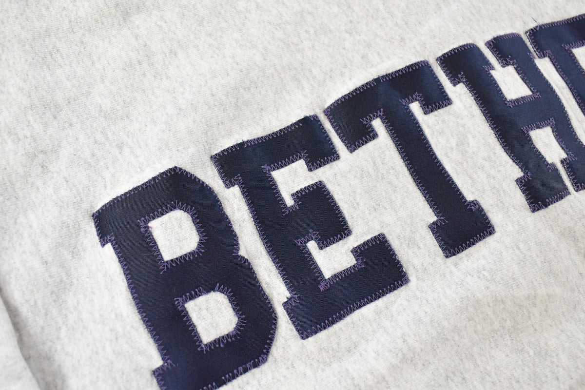 Vintage 1990s Bethel University Collegiate Crewneck Sweatshirt Mens 2XL from propervintagecanada