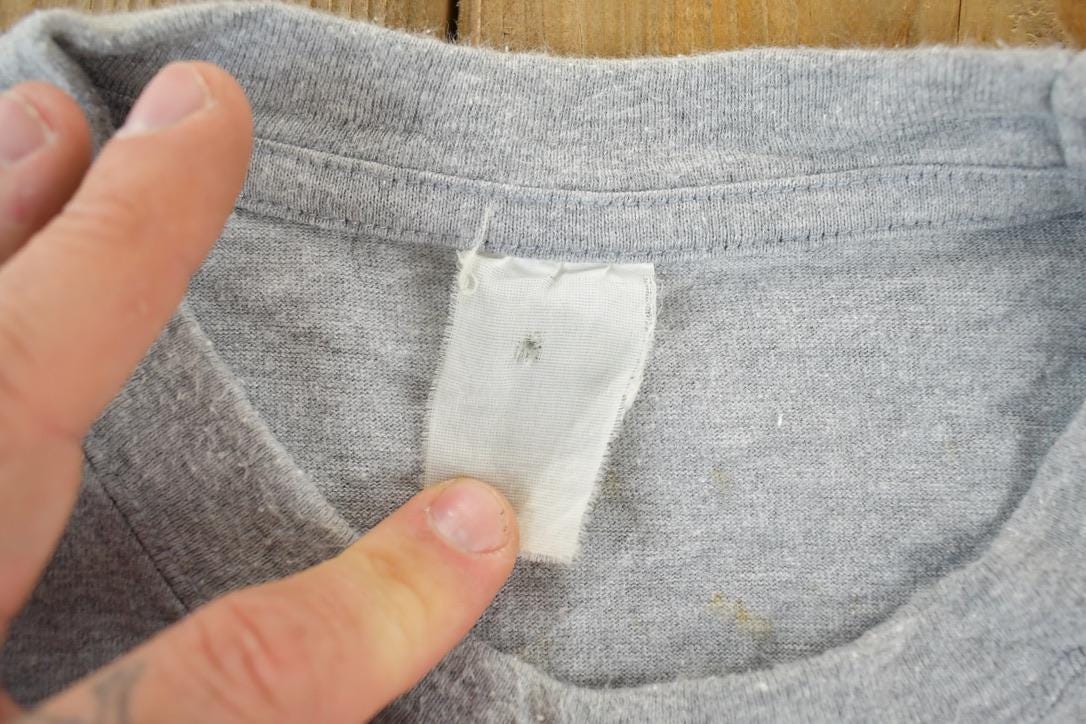 Vintage 1990s Big Buck Deer Graphic T-Shirt Men's XL from propervintagecanada