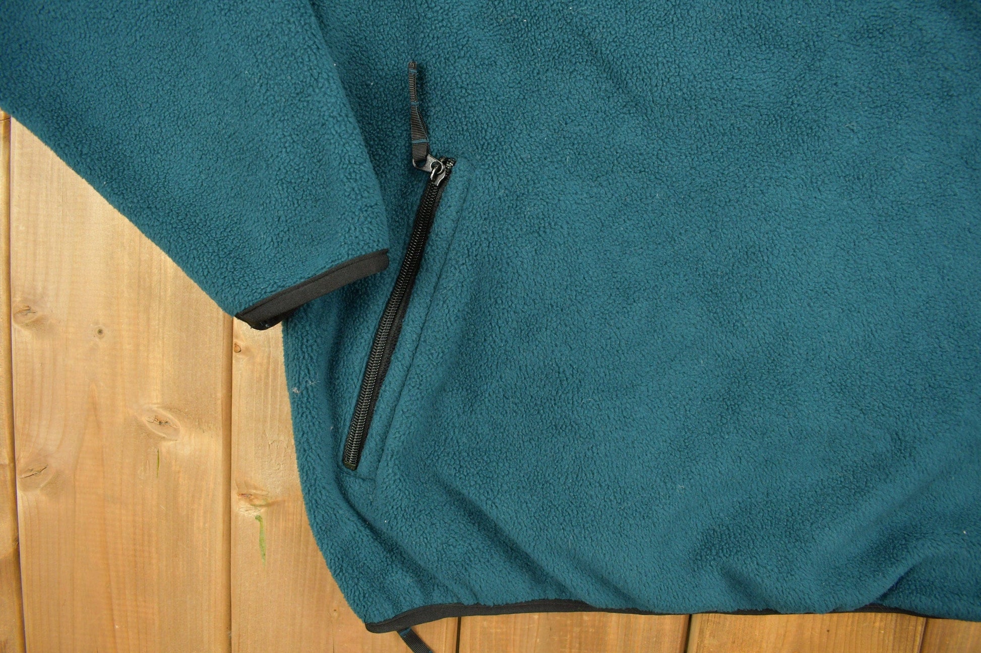 Vintage 1990s Big Manistee River Fleece Zip Up Sweater Men's Large from propervintagecanada