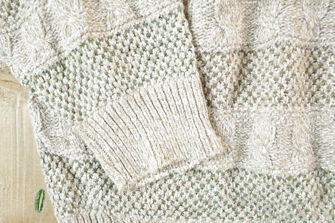 Vintage 1990s Bill Blass Knit Abstract Pattern Crewneck Sweater Mens S from propervintagecanada