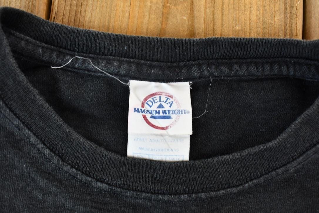 Vintage 1990s Black Hooters Port Charlotte Florida Souvenir Travel T-Shirt Men's Medium from propervintagecanada