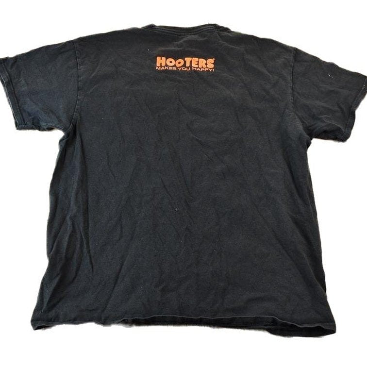 Vintage 1990s Black Hooters Port Charlotte Florida Souvenir Travel T-Shirt Men's Medium from propervintagecanada