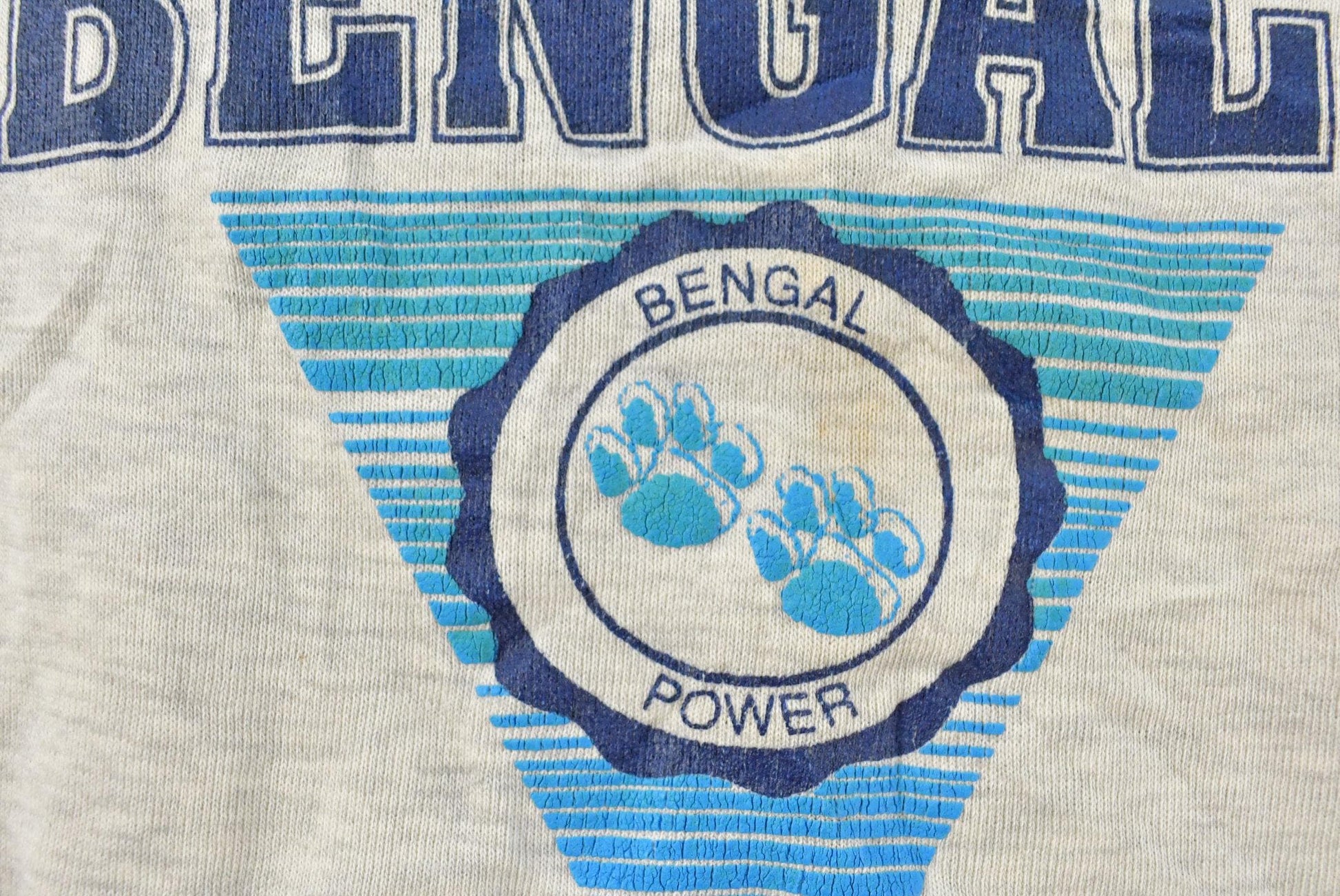 Vintage 1990s Blaine Bengals Collegiate Crewneck Sweatshirt Men's M from propervintagecanada
