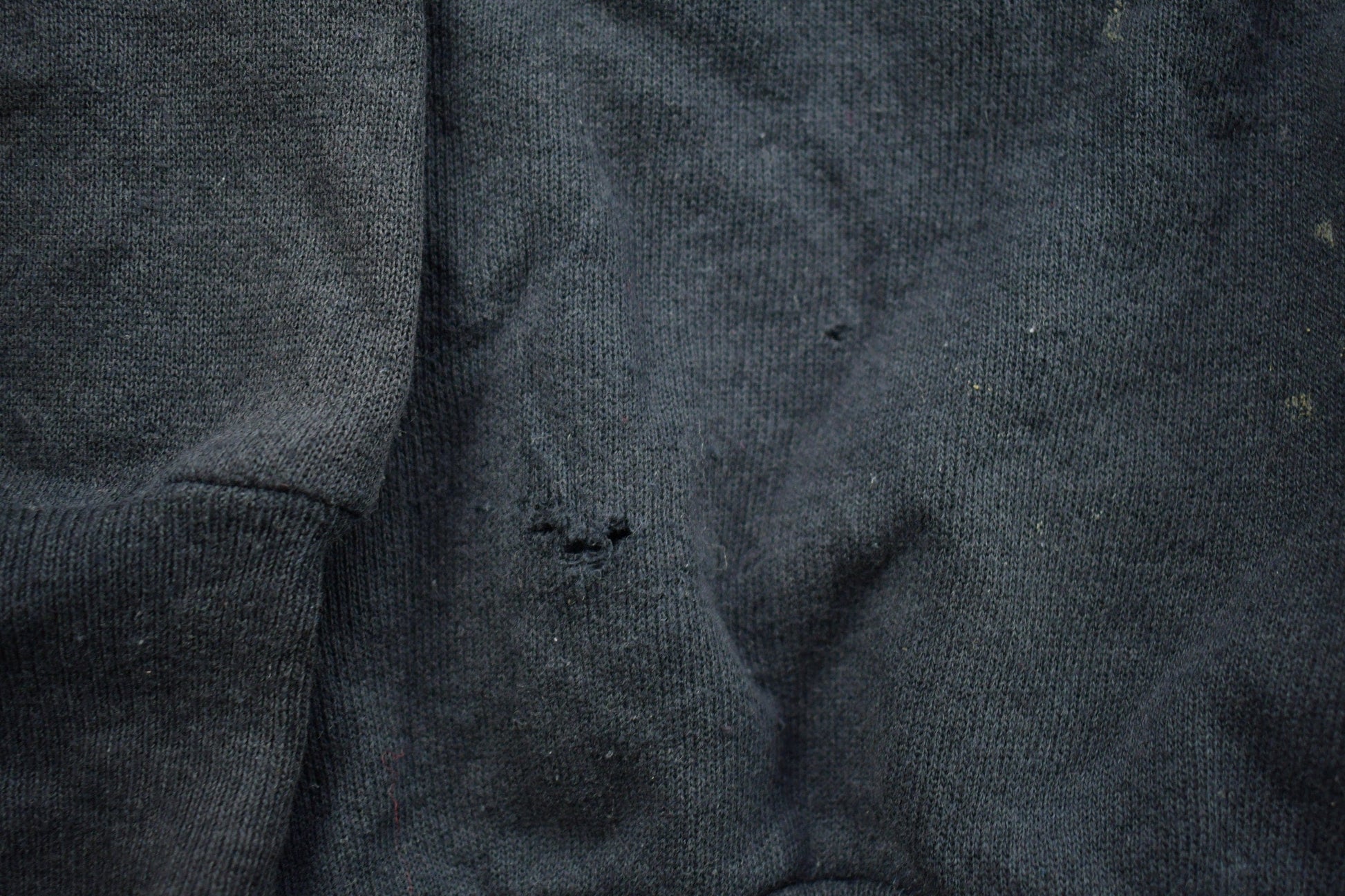 Vintage 1990s Blank Black Crewneck Sweatshirt from propervintagecanada