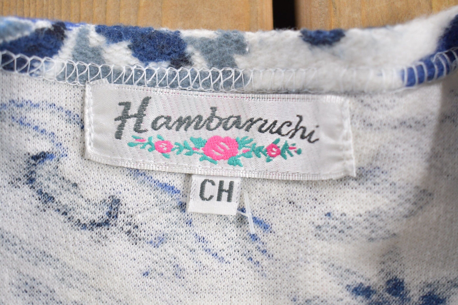 Vintage 1990s Blue Floral Fleece Sweatshirt Men's Medium from propervintagecanada