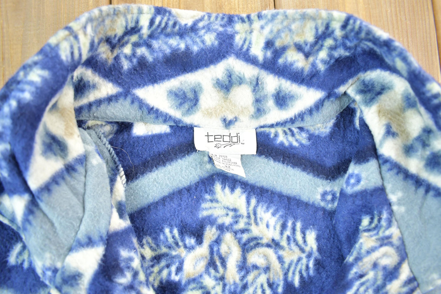 Vintage 1990s Blue Pattern Fleece Sweater Men's XL from propervintagecanada