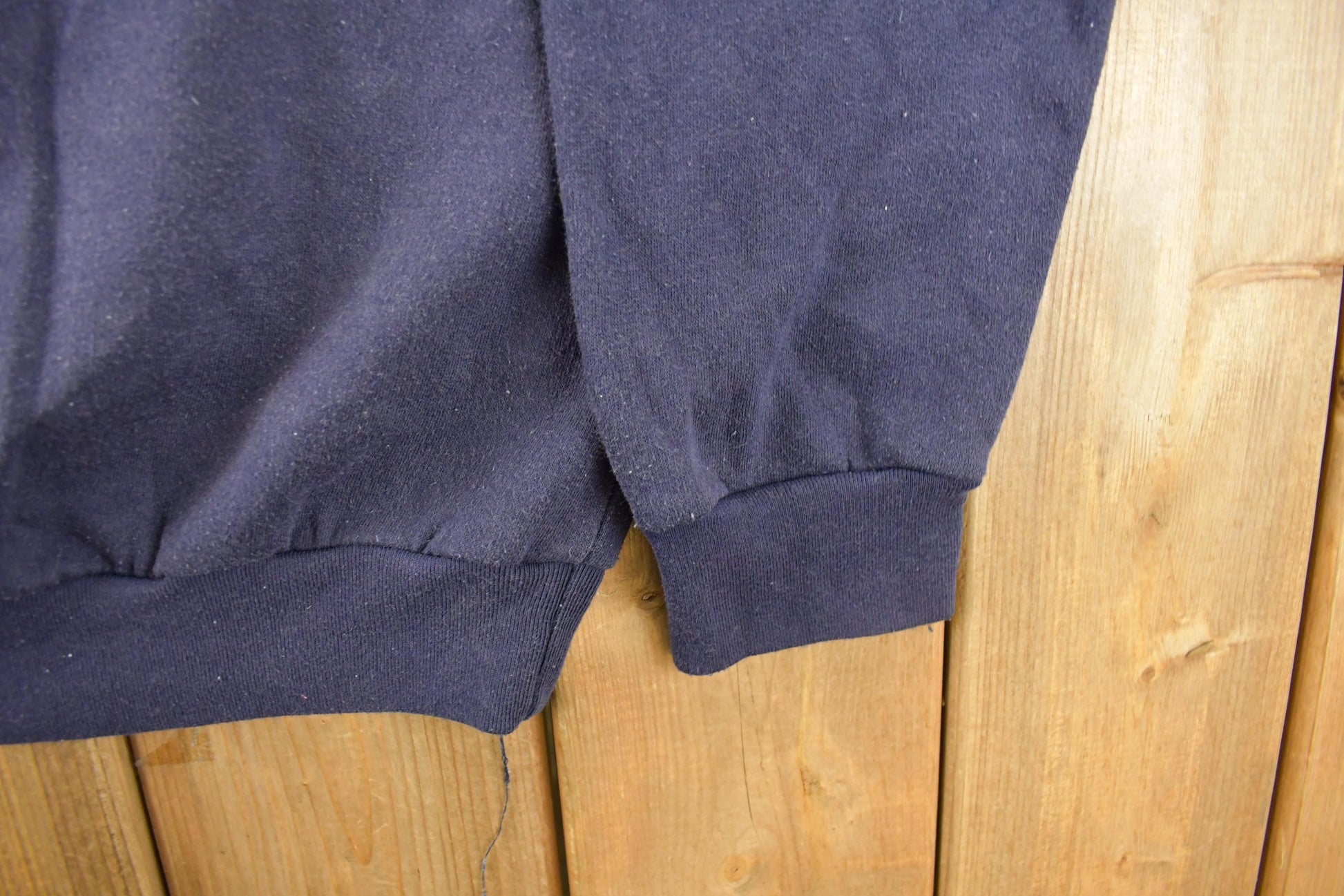 Vintage 1990s Bold Spirit Blank Crewneck Sweatshirt Men's Medium from propervintagecanada