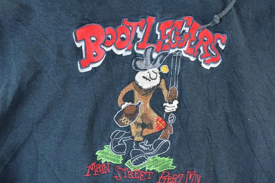 Vintage 1990s Bootleggers Main St Minnesota Souvenir Heavyweight Hoodie Sweatshirt Men's Large from propervintagecanada