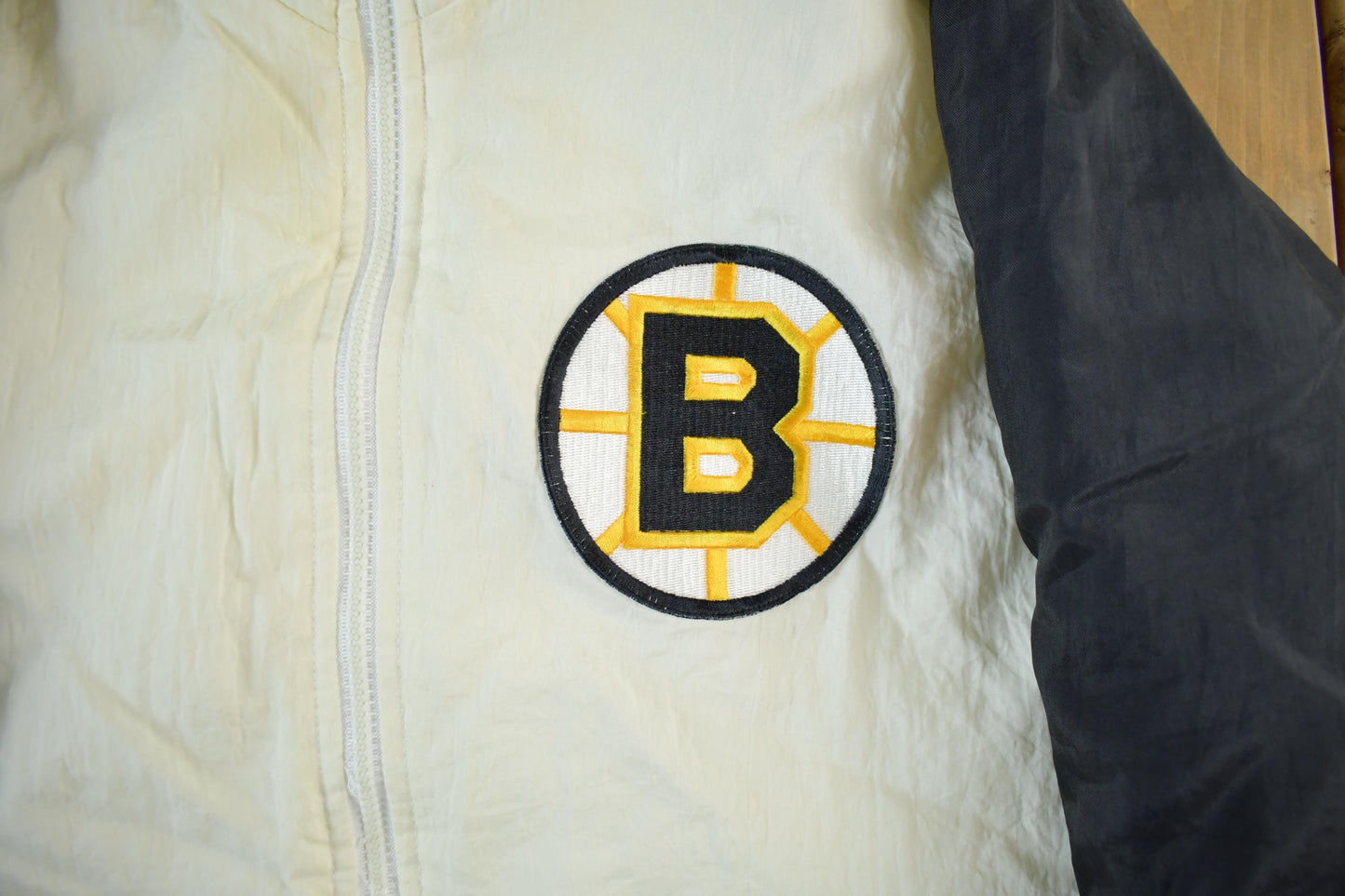 Vintage 1990s Boston Bruins NHL Jacket Men's Large from propervintagecanada