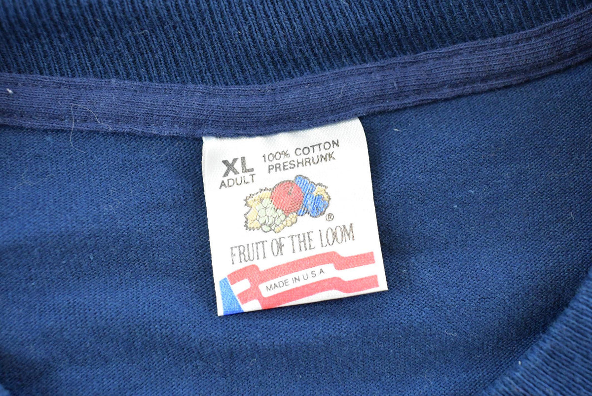 Vintage 1990s Boston Embroidered Sailboat T-Shirt Mens L from propervintagecanada