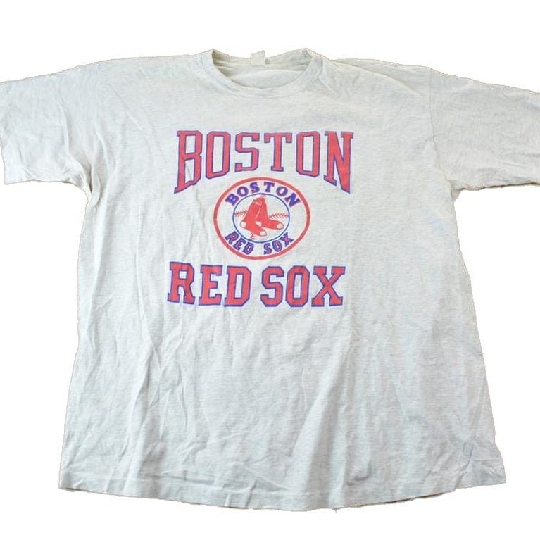 Vintage 1990s Boston Red Sox MLB Graphic T-Shirt Men's XL from propervintagecanada