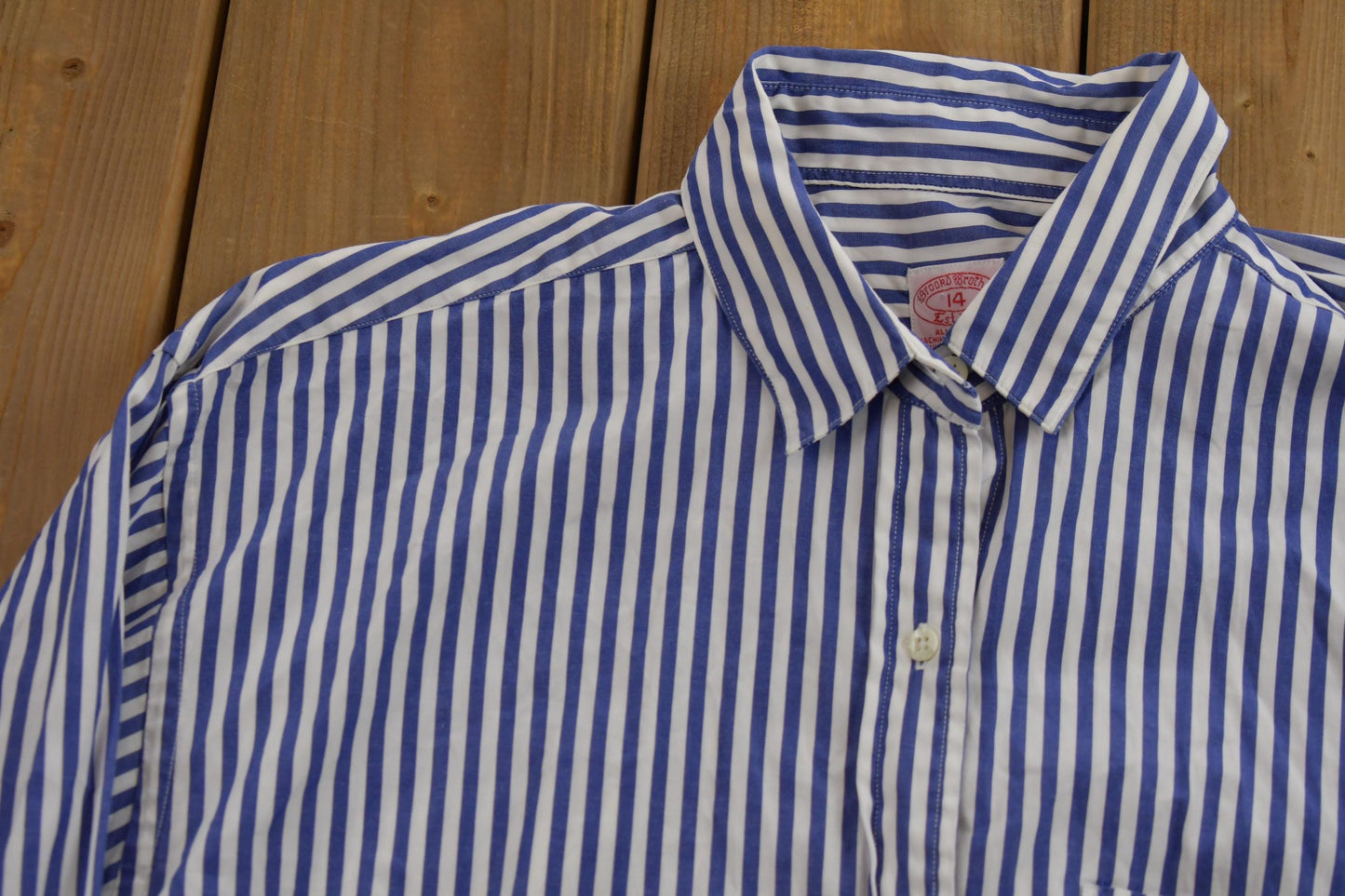 Vintage 1990s Brood Brothers Striped White Men's XL from propervintagecanada