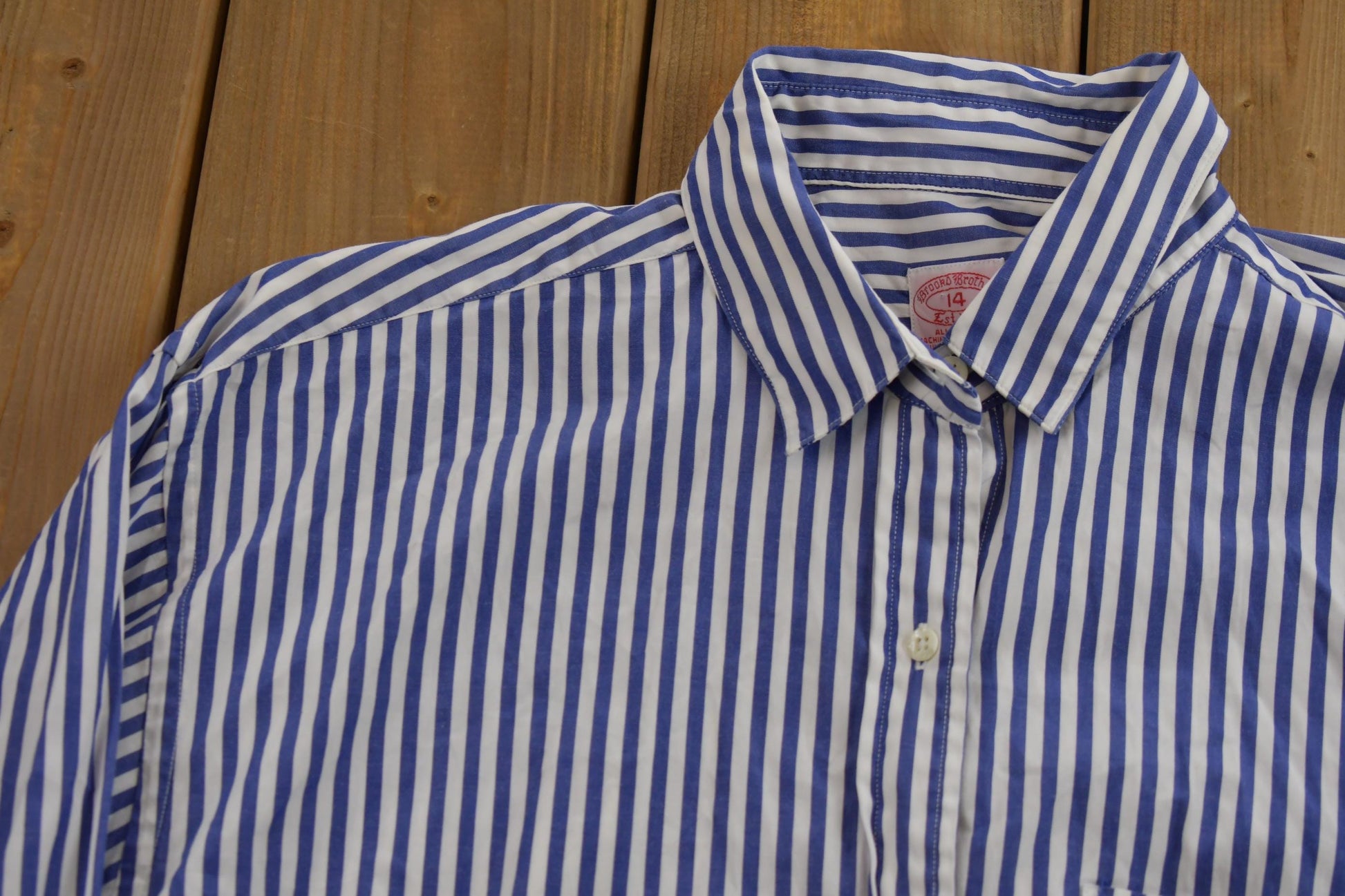 Vintage 1990s Brood Brothers Striped White Men's XL from propervintagecanada