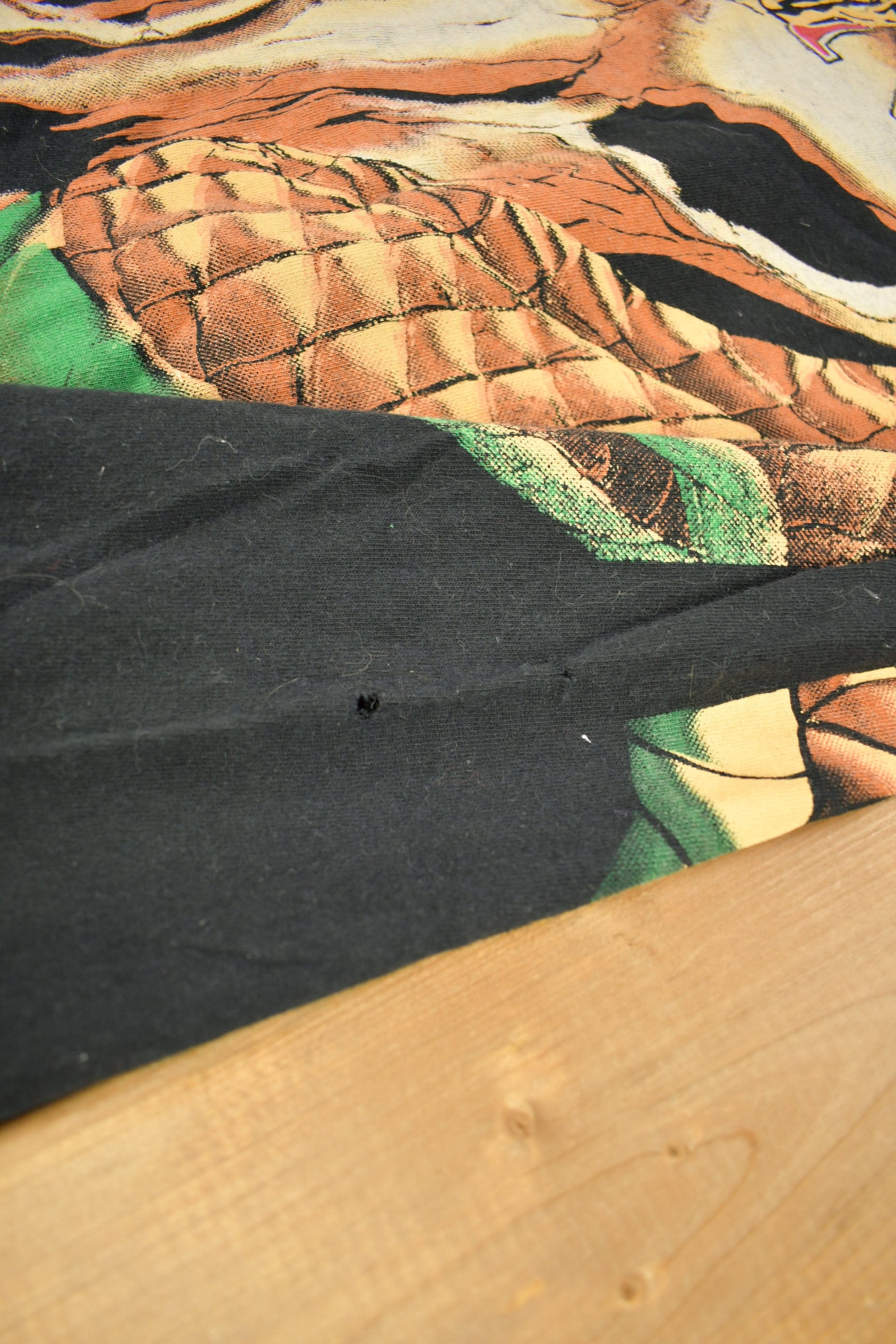 Vintage 1990s Brooks & Dunn All Over Print Rattlesnake T-shirt Men's Large from propervintagecanada