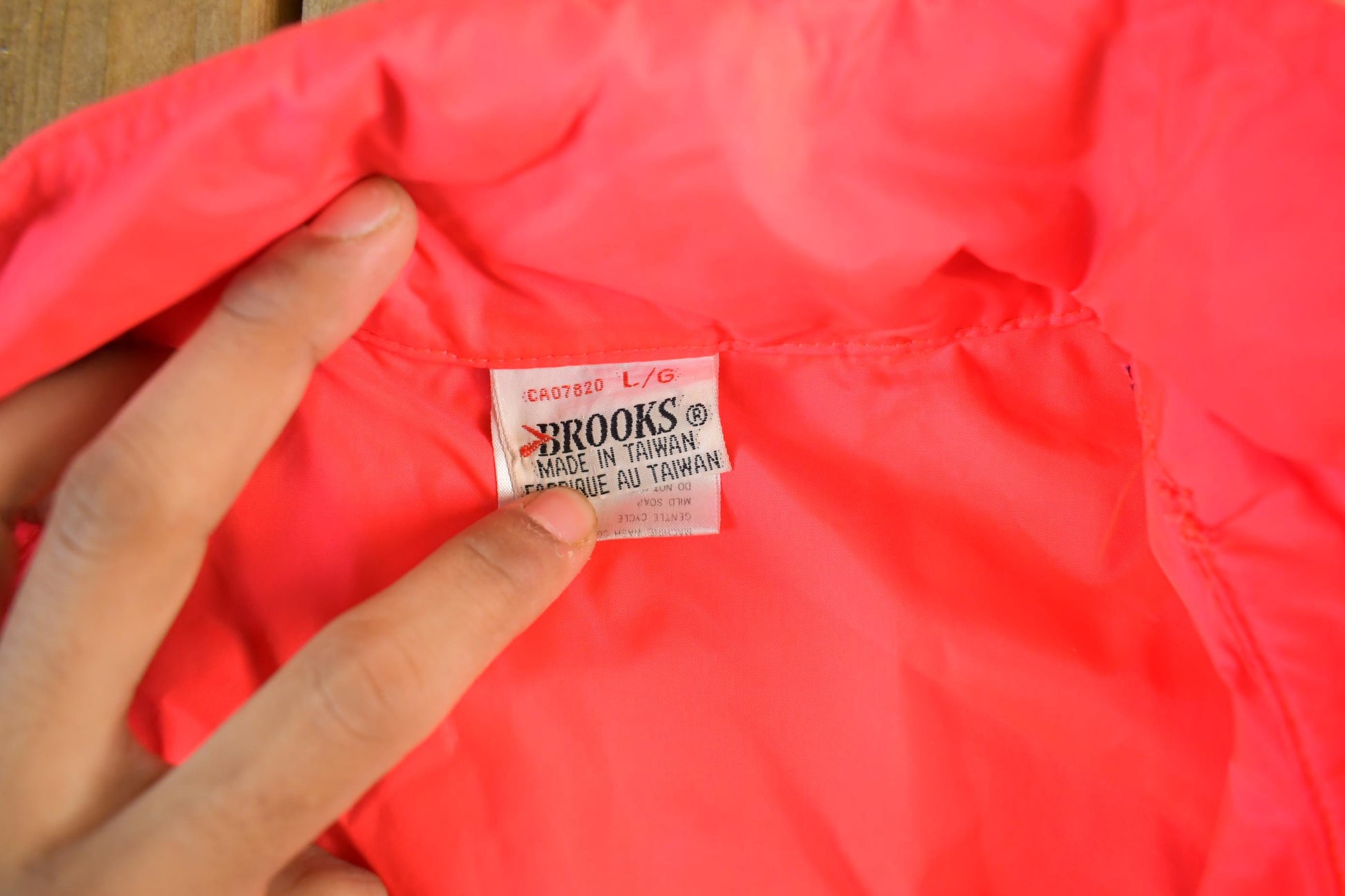 Vintage 1990s Brooks Embroidered Windbreaker Jacket Men's Large from propervintagecanada