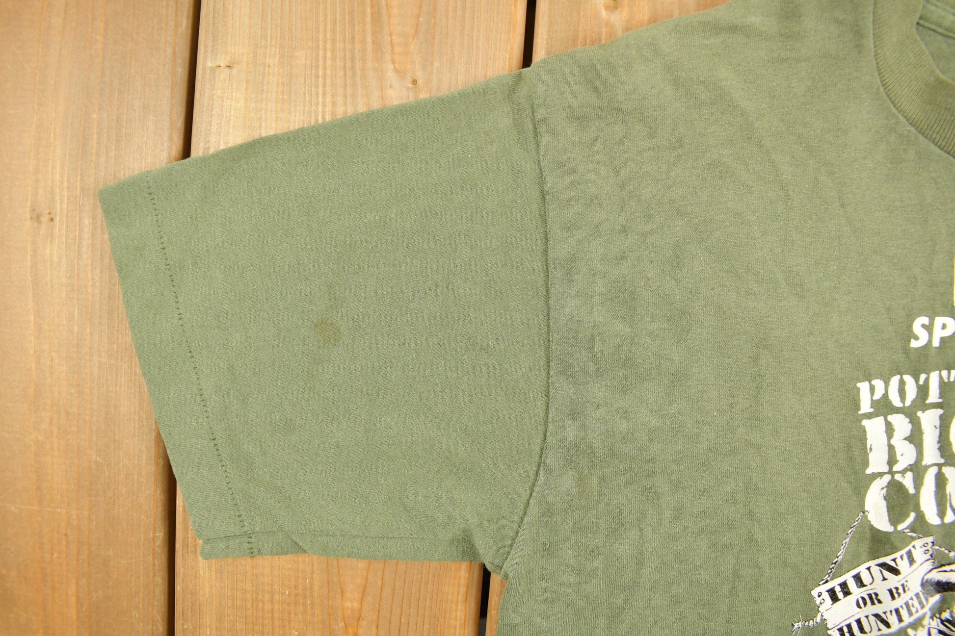 Vintage 1990s Buck Hunting Galeton PA Graphic T-Shirt Men's Small from propervintagecanada