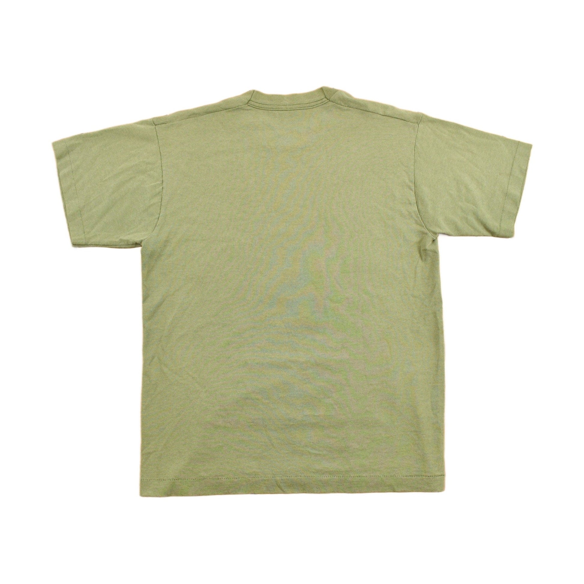 Vintage 1990s Buck Hunting Galeton PA Graphic T-Shirt Men's Small from propervintagecanada