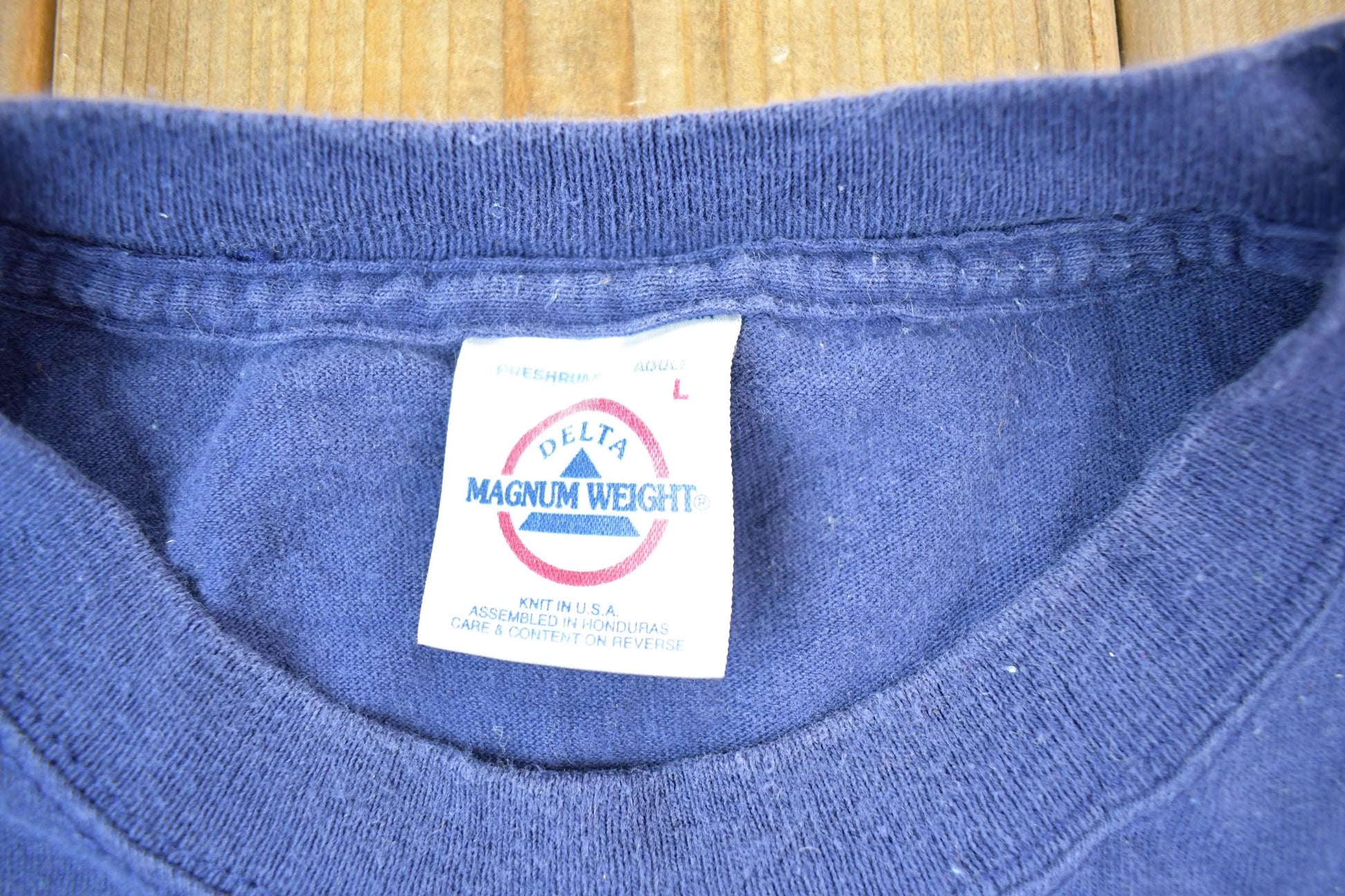 Vintage 1990s Buck Wear Hunting Graphic T-Shirt Men's Large from propervintagecanada