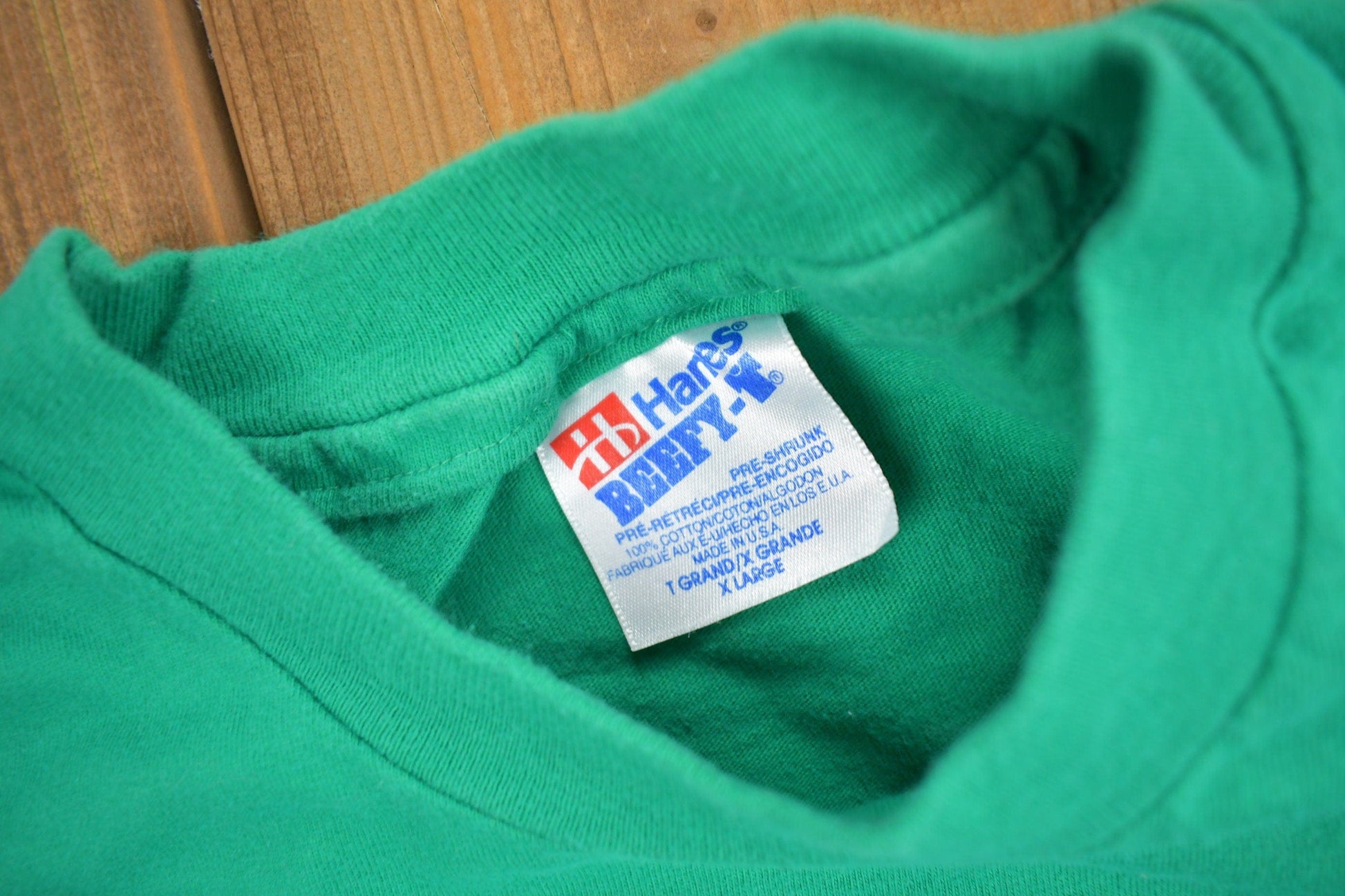 Vintage 1990s Buffalo Charlies Bar & Grill Graphic T Shirt Men's XL from propervintagecanada