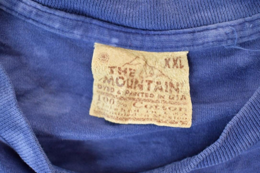 Vintage 1990s Buffalo The Mountain Crewneck Men's XL from propervintagecanada