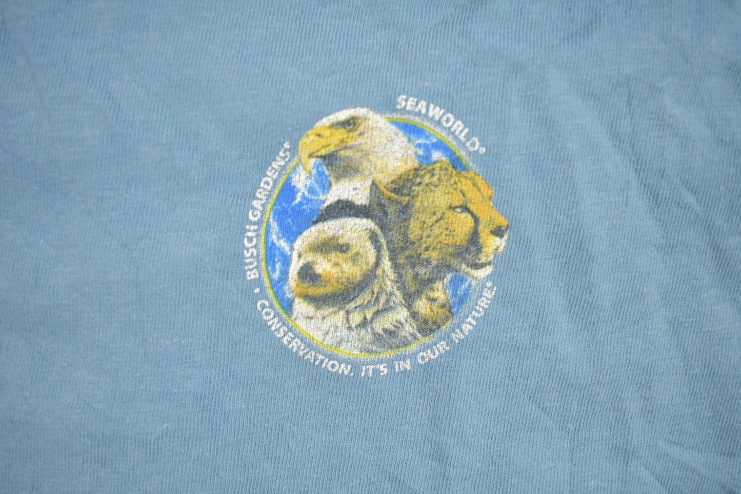 Vintage 1990s Busch Gardens Animal Family Graphic T-Shirt Men's 2XL from propervintagecanada