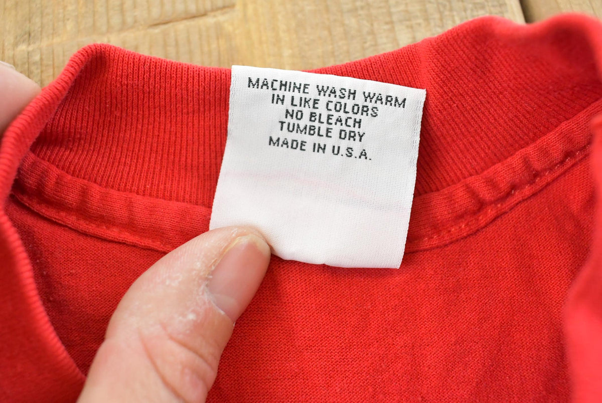 Vintage 1990s Busch Gardens White Tiger Single Stitch Sleep T-Shirt Mens Men's Large from propervintagecanada