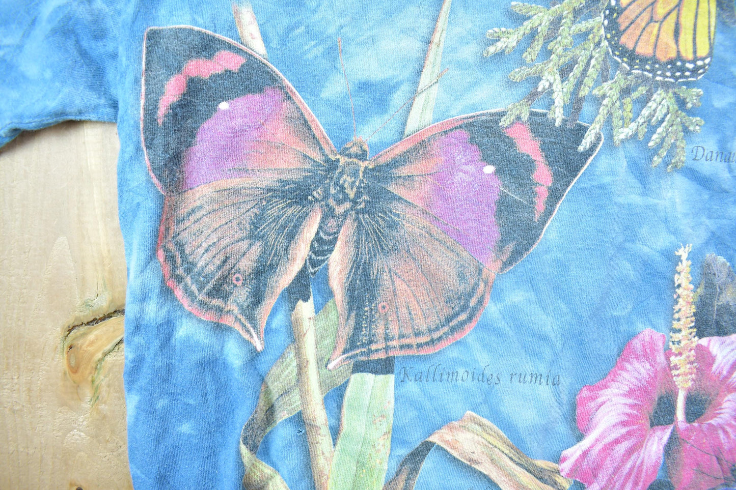 Vintage 1990s Butterfly Palace T Shirt Men's Medium from propervintagecanada