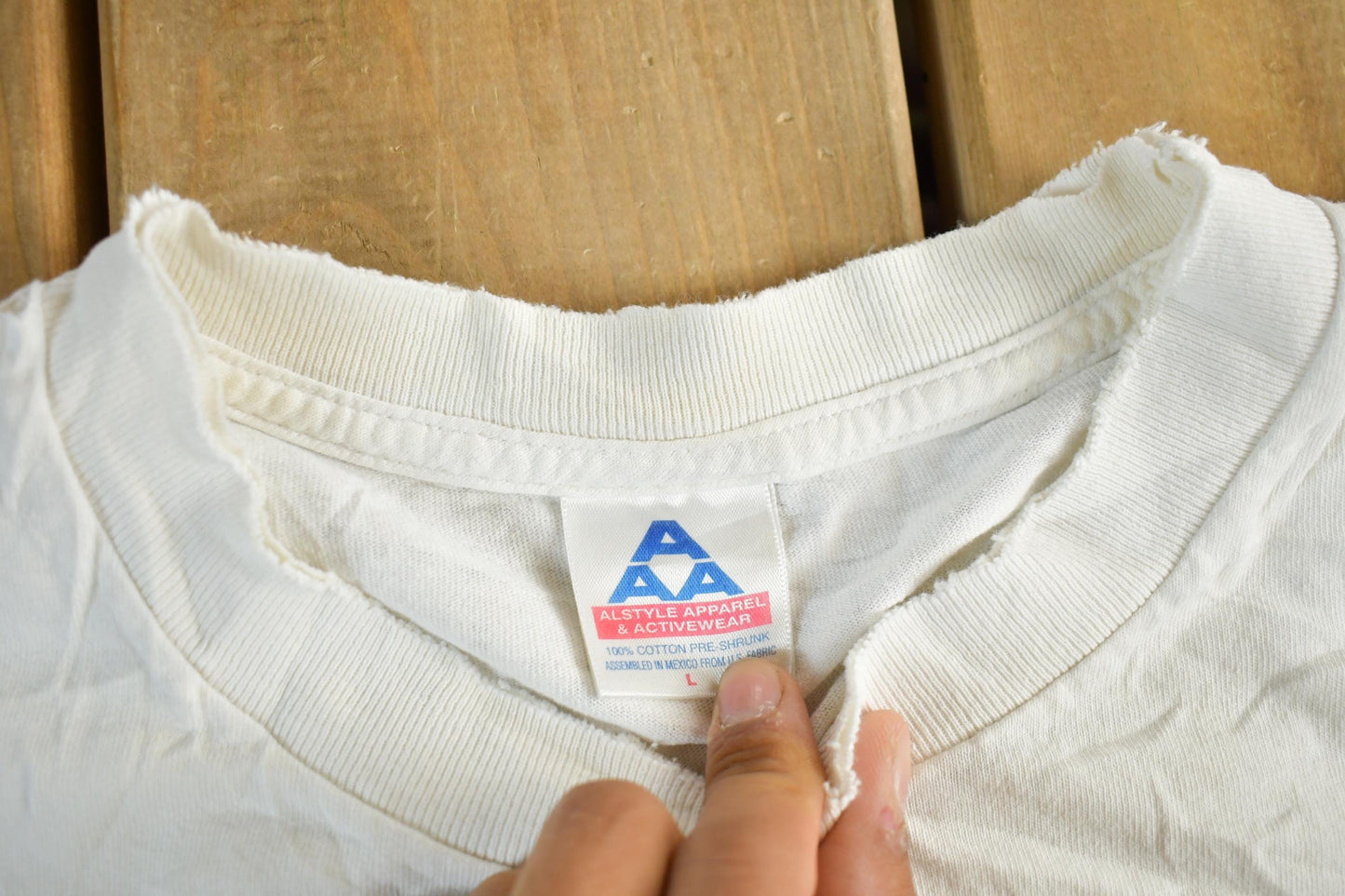 Vintage 1990s Butterfly Single Stitch Graphic T-Shirt Men's Medium from propervintagecanada