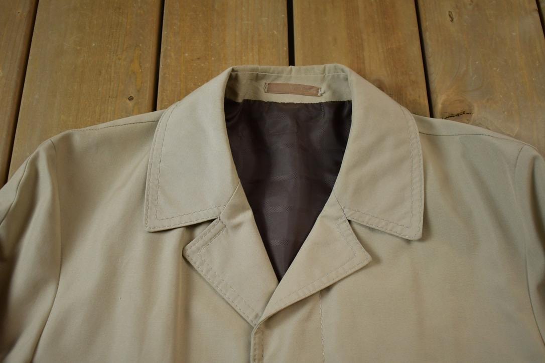 Vintage 1990s C&A Made in England Single Breasted Trench Coat Men's 38R from propervintagecanada