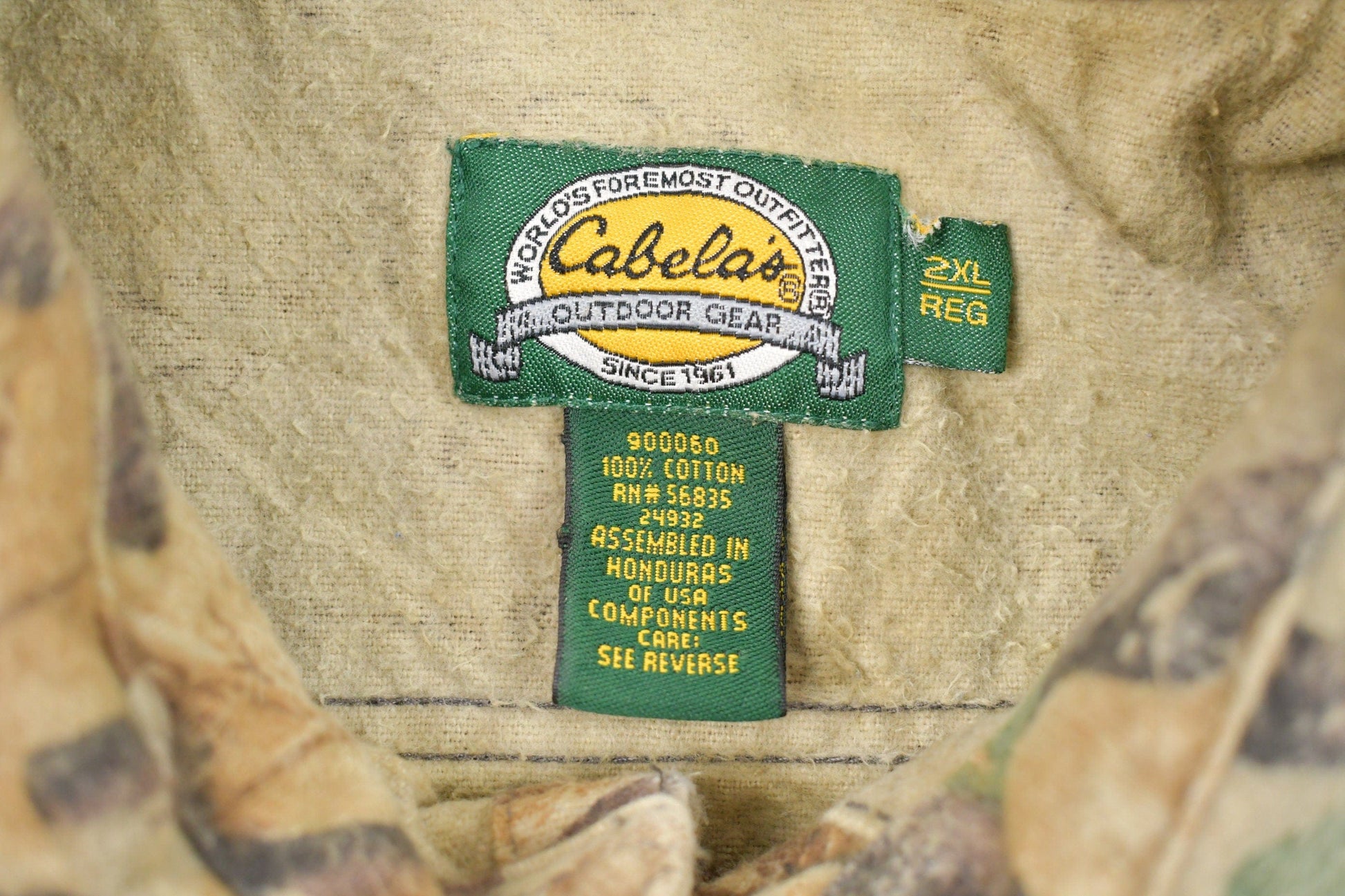 Vintage 1990s Cabela's Tree Camo Button Up Shirt Men's 3XL from propervintagecanada