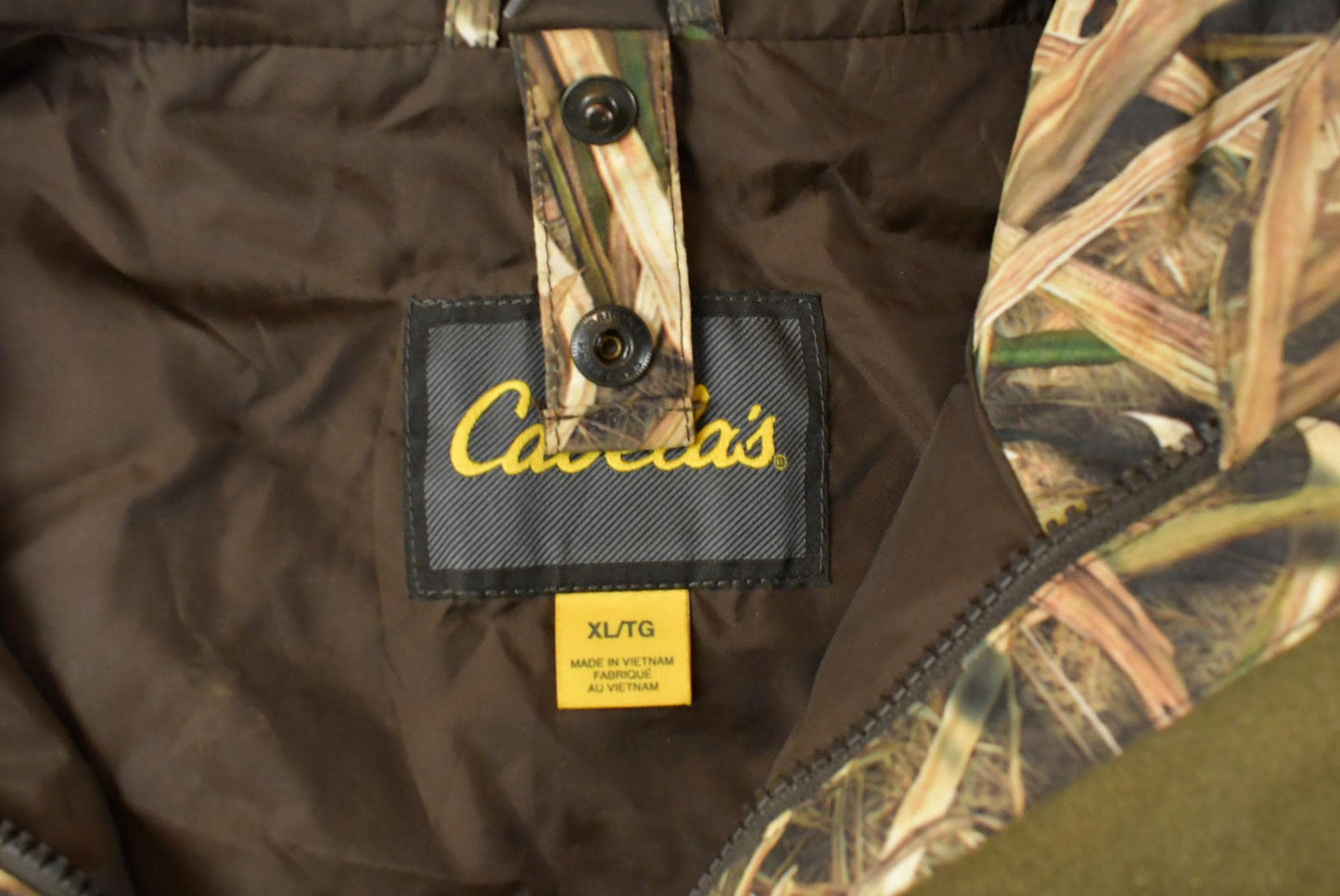 Vintage 1990s Cabela's Tree Camo Jacket Men's XL from propervintagecanada